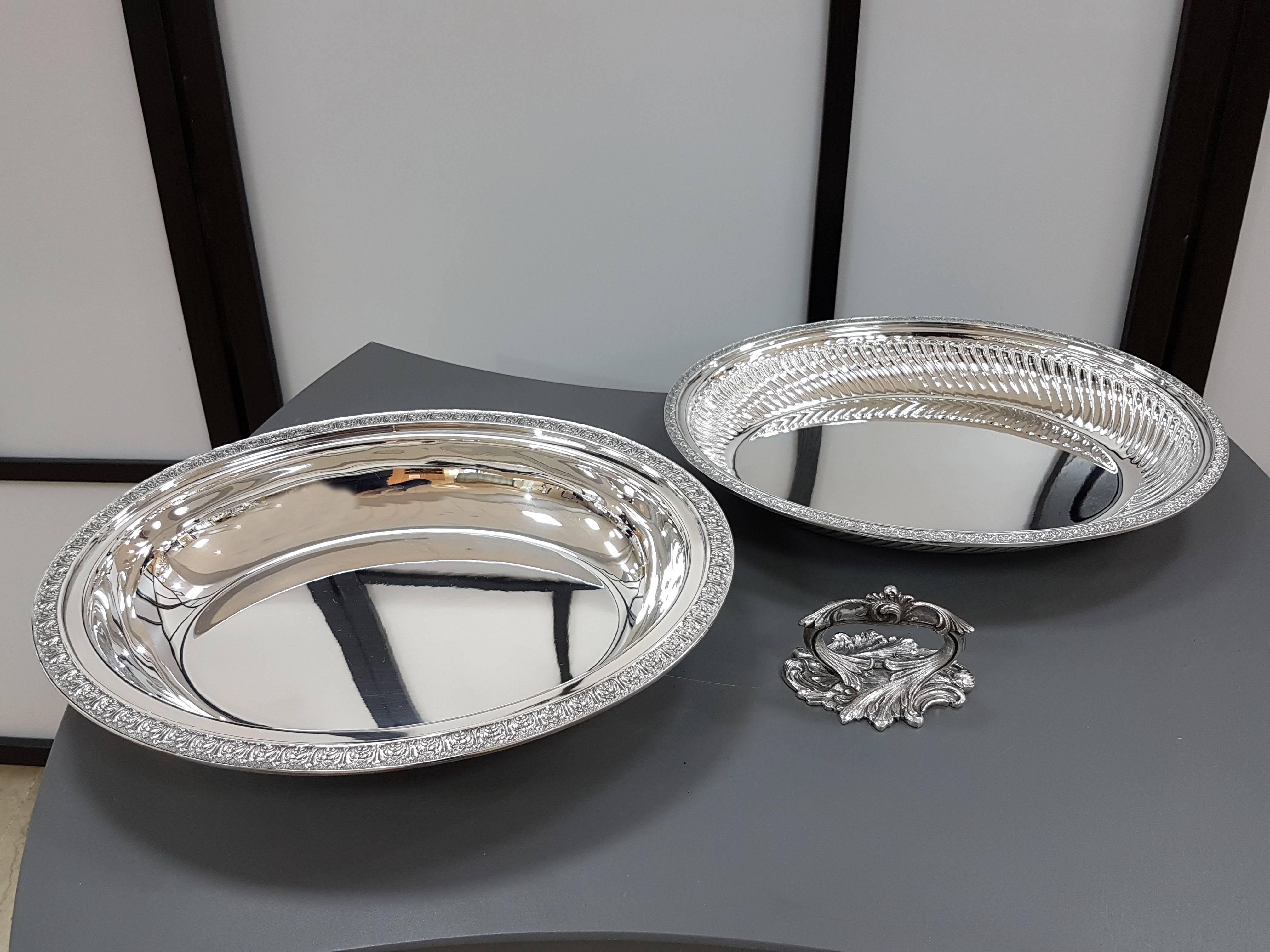 20th Century Italian Sterling Silver Ceased Oval Entree Dish  For Sale 2