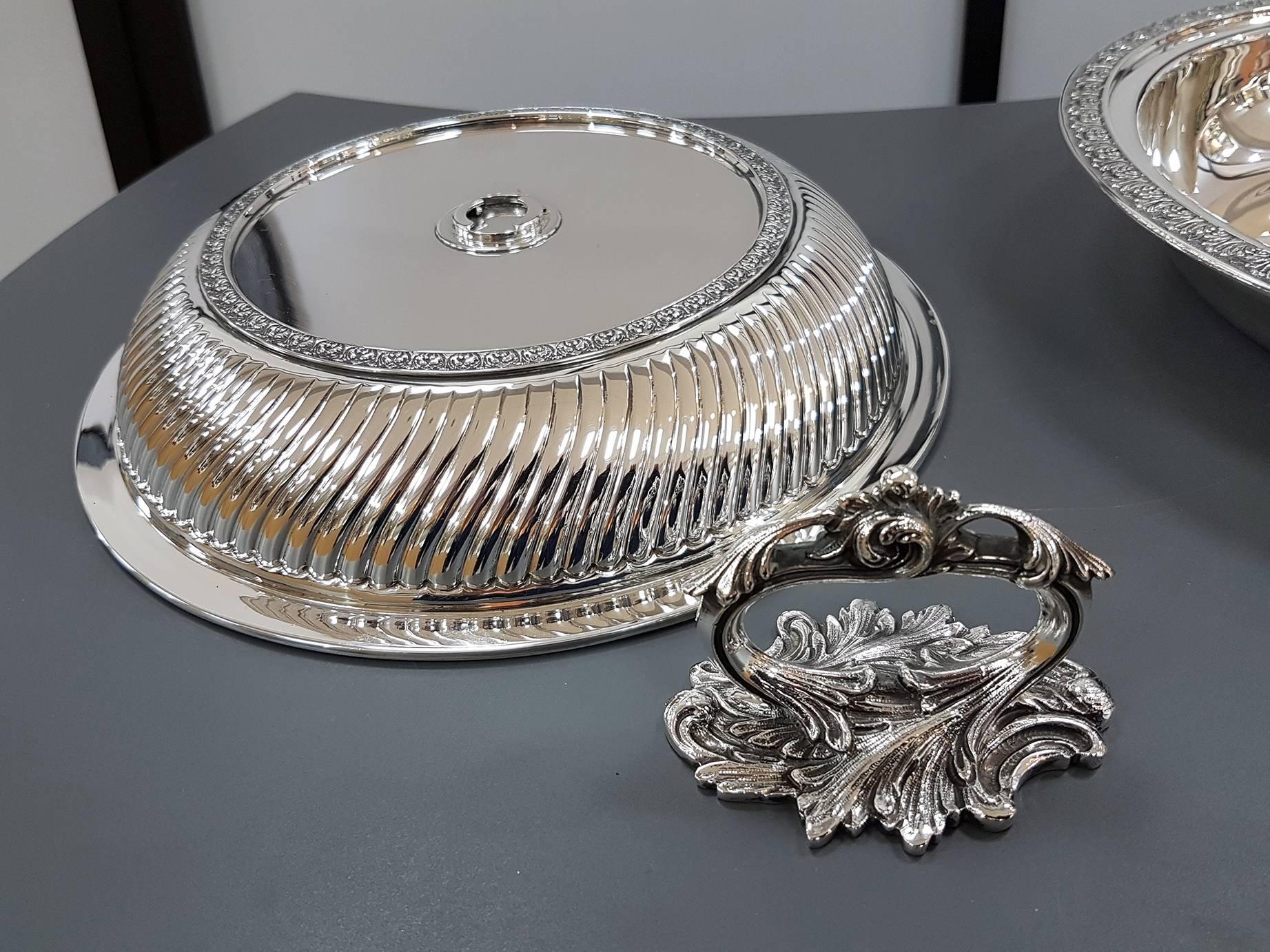 20th Century Italian Sterling Silver ceased Entree Dishe For Sale 3