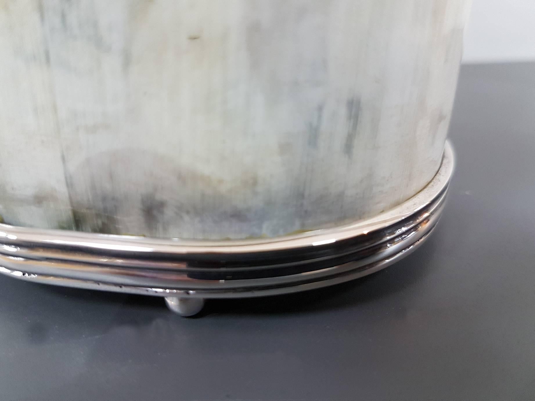Ovale Tischschachtel aus italienischem Sterlingsilber, Naturhorn, 20. Jahrhundert (Horn) im Angebot