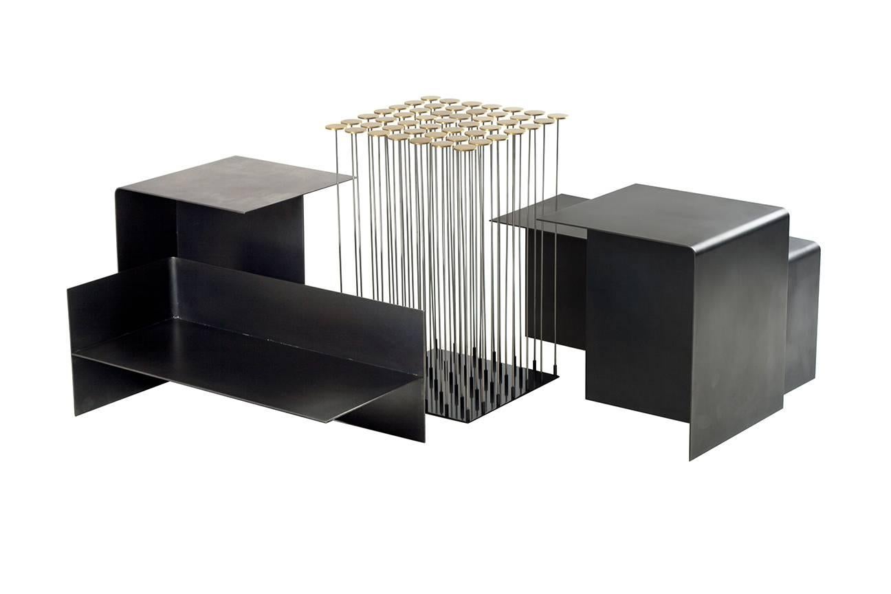 Dischi-Beistelltisch, inspiriert von Harry Bertoia, aus Messing und Edelstahl (amerikanisch) im Angebot