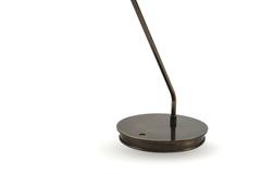 Lámpara de escritorio de papel hecha a mano en latón, película de plástico y aluminio