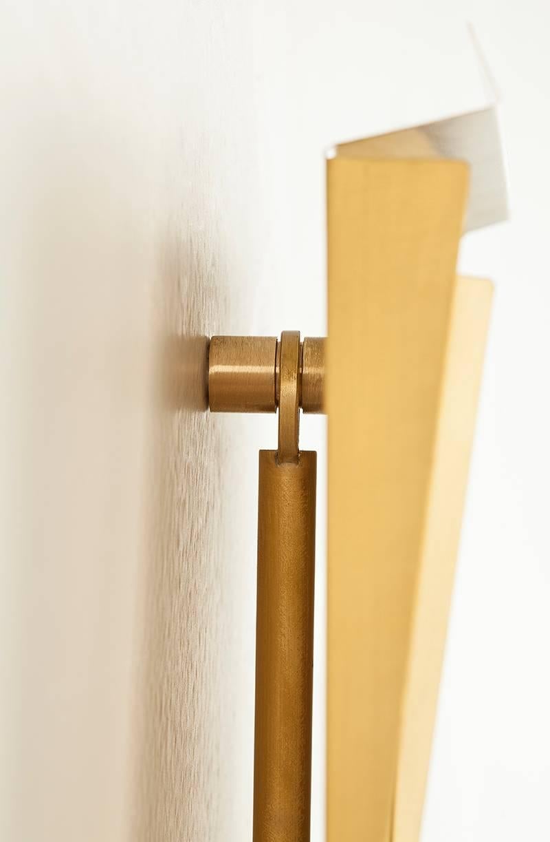 Modern Sweep Dust Pan and Brush with Wall Mount Peg, Made of Brass and Horsehair Brush For Sale