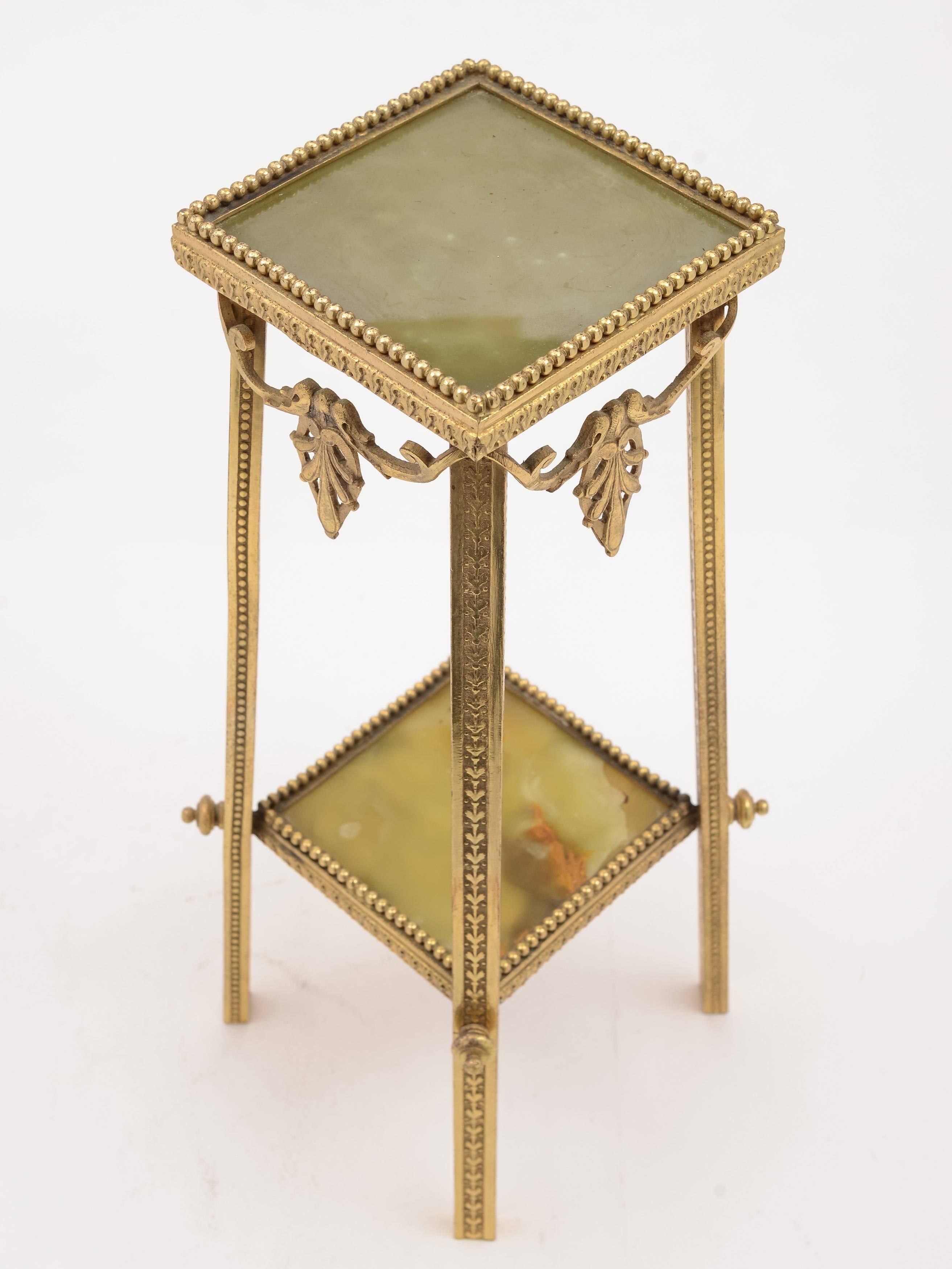 Early 20th Century French 20th Century Brass and Onyx Display Stand For Sale