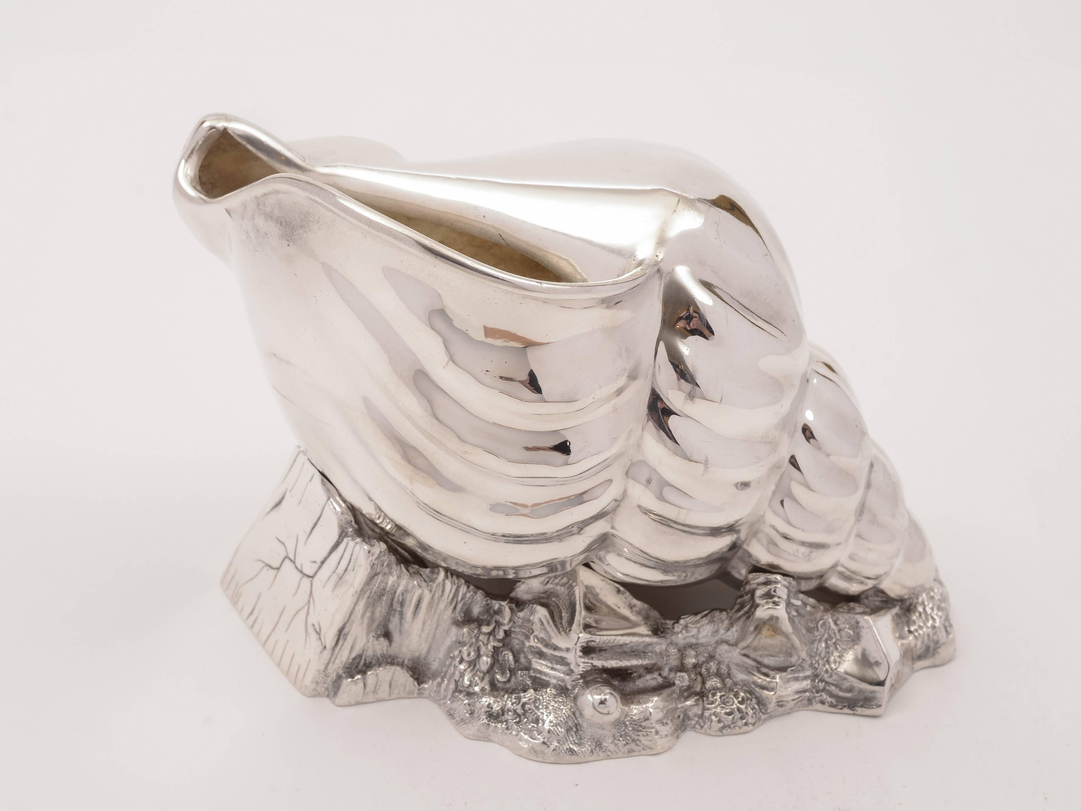 English 19th Century Victorian Seashell-Shaped Silver Plated Spoon Warmer