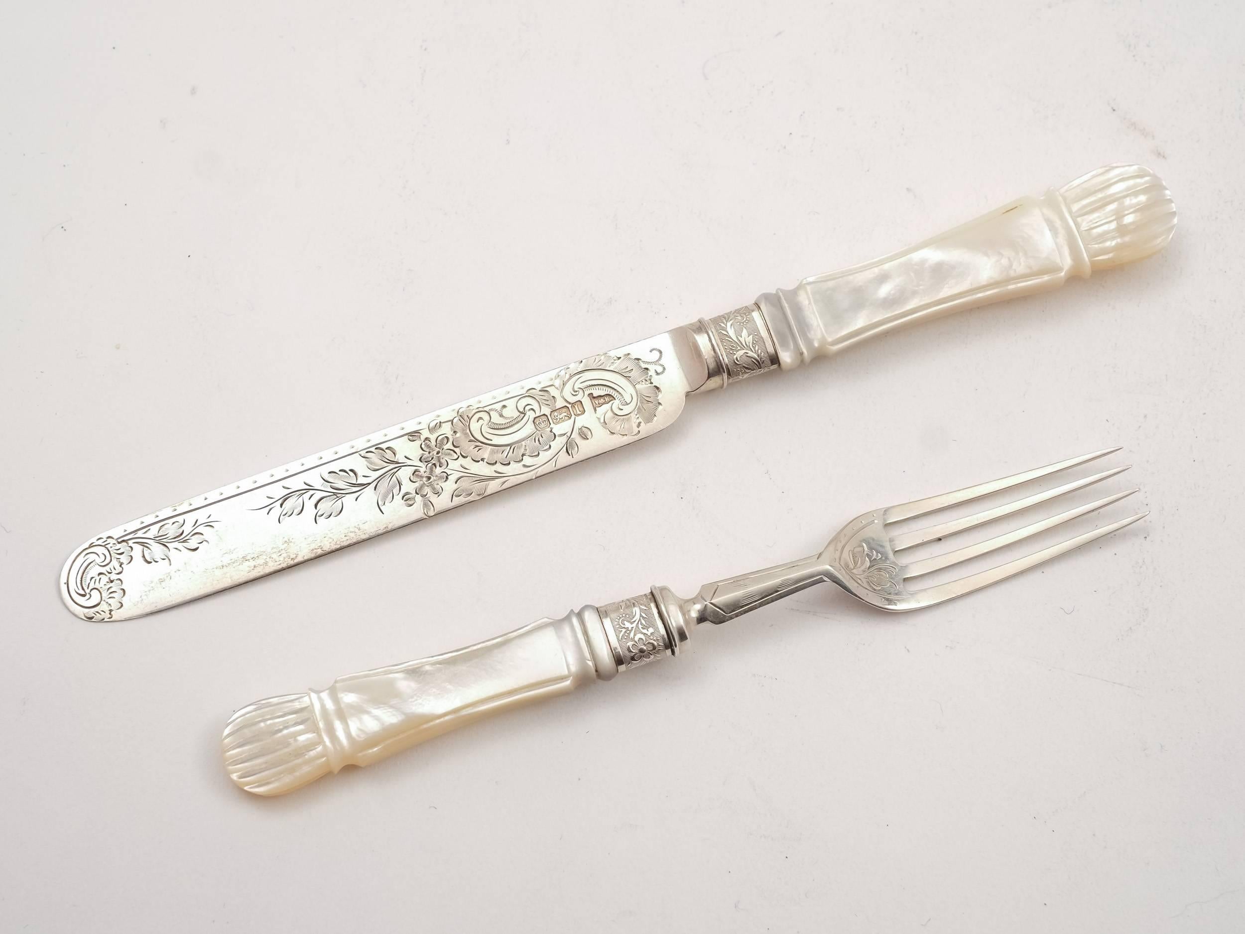 English 20th Century Edwardian Mother-of-Pearl and Silver 24 Piece Dessert Set For Sale