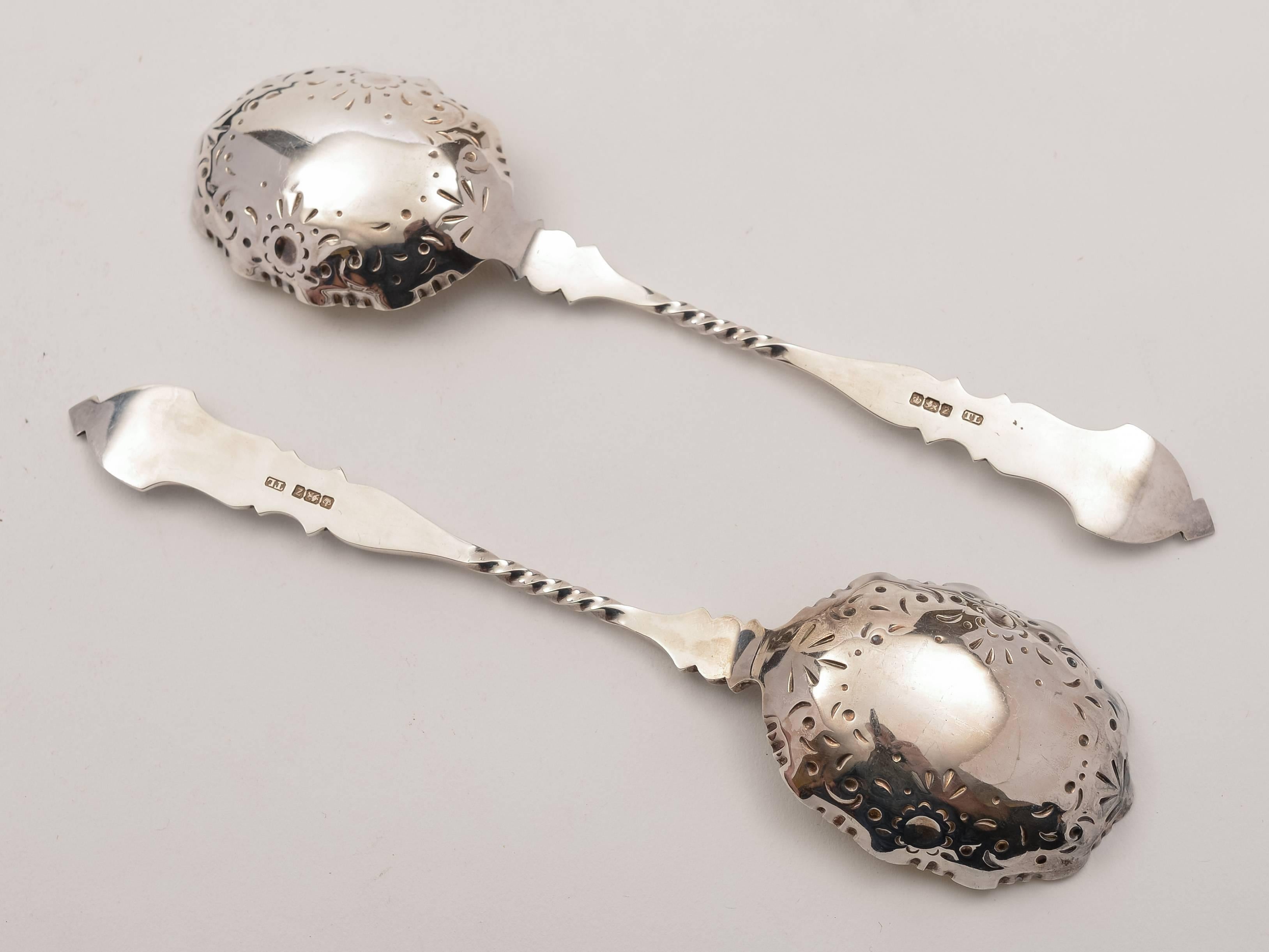 Pair of 19th Century Victorian Silver Serving Spoons In Good Condition For Sale In Umberleigh, Devon
