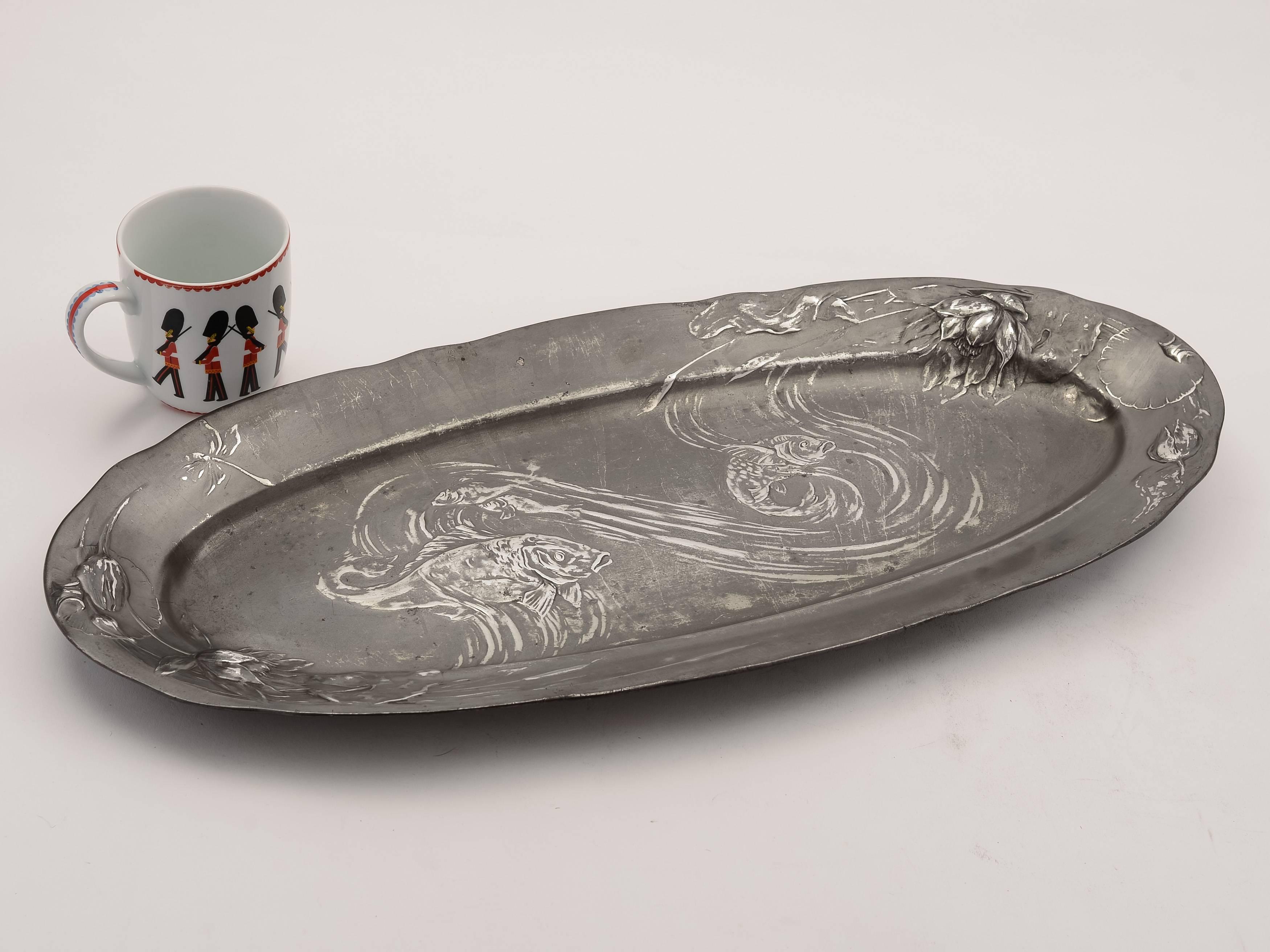Large Kayserzinn Art Nouveau Pewter Platter, circa 1910 In Good Condition For Sale In Umberleigh, Devon