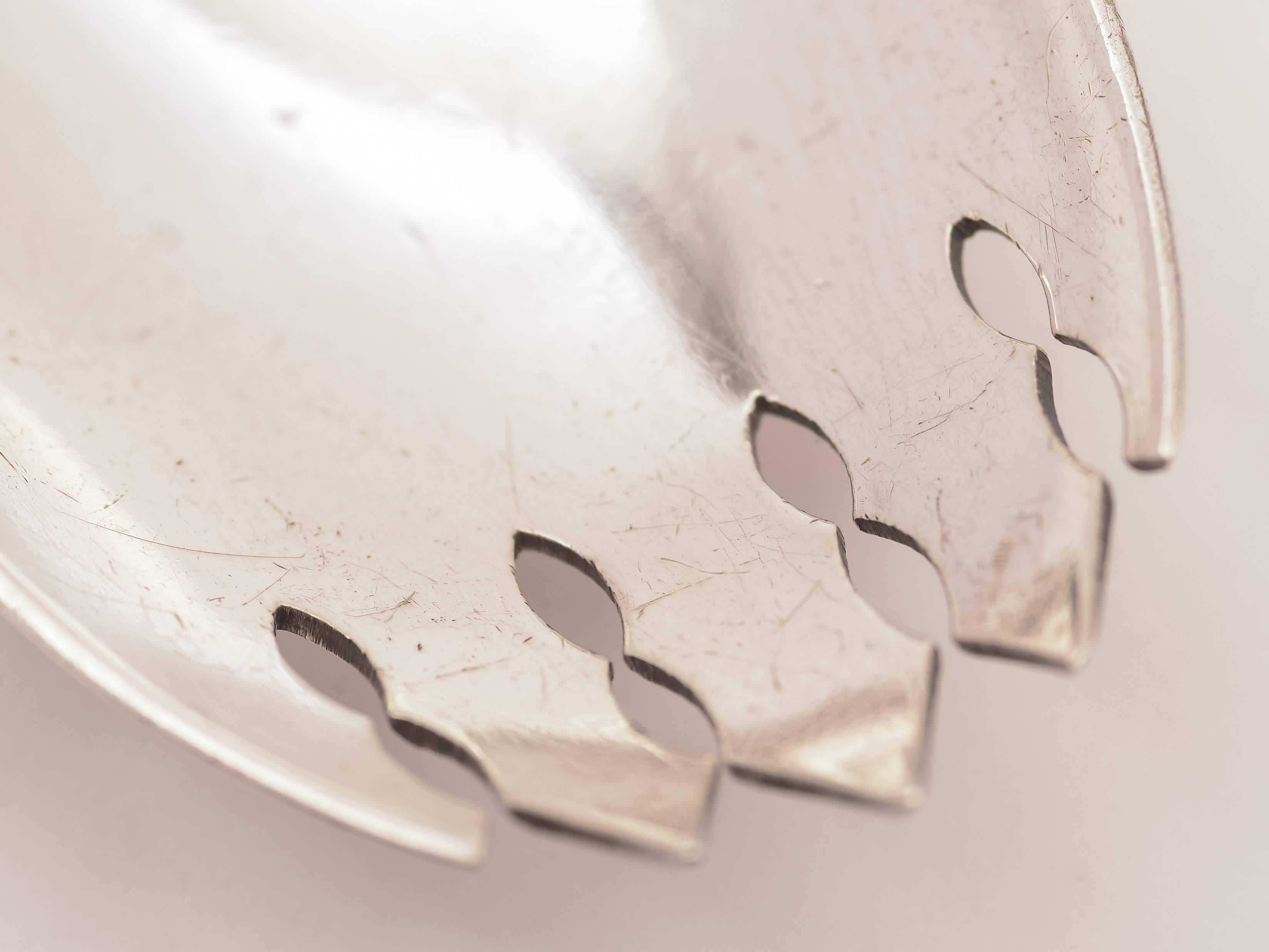 Early 20th Century Pair of Onslow Pattern Silver Salad Servers, Sheffield, 1921