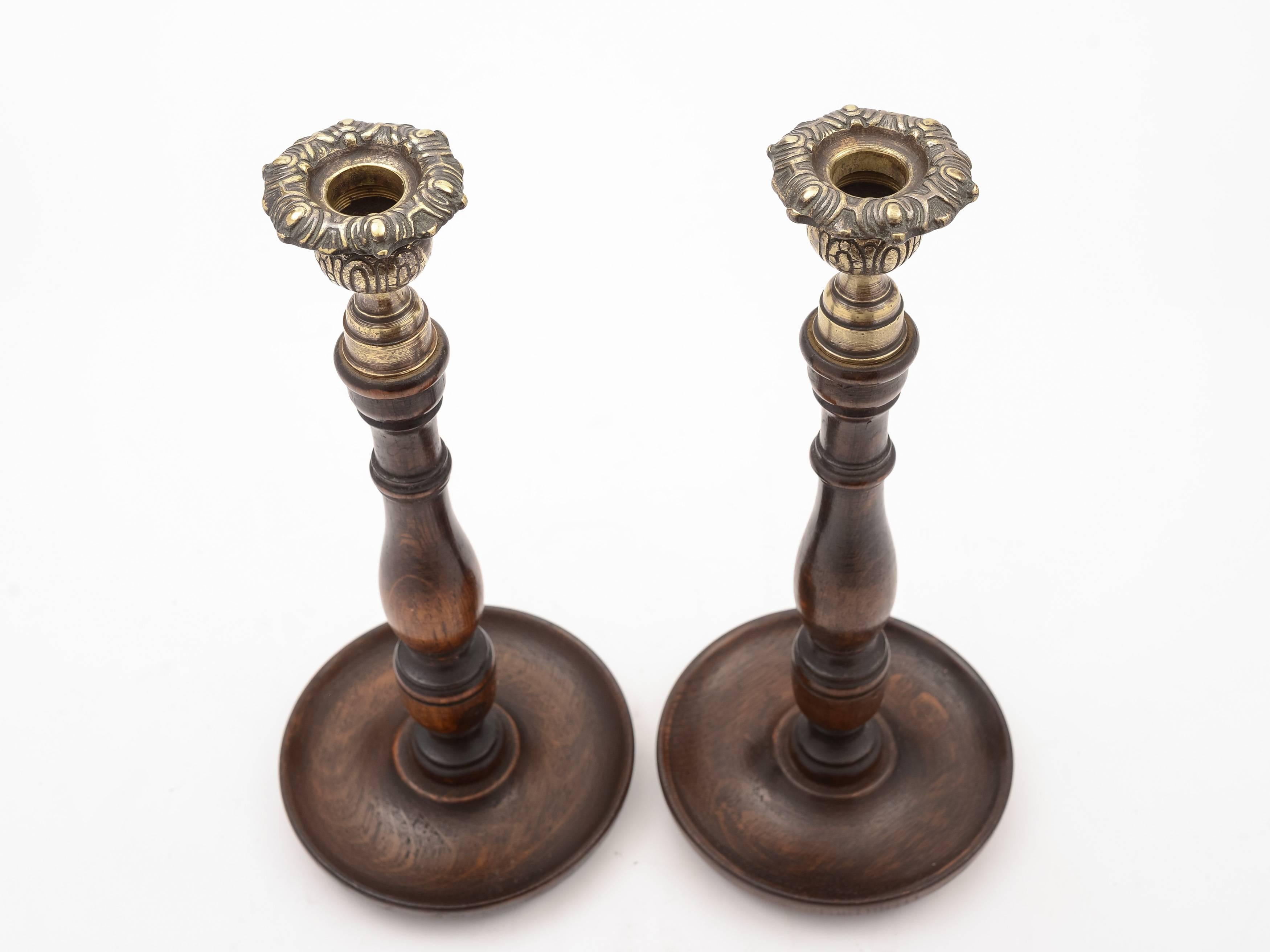 Pair of Turned Oak Candlesticks, circa 1920 In Good Condition In Umberleigh, Devon