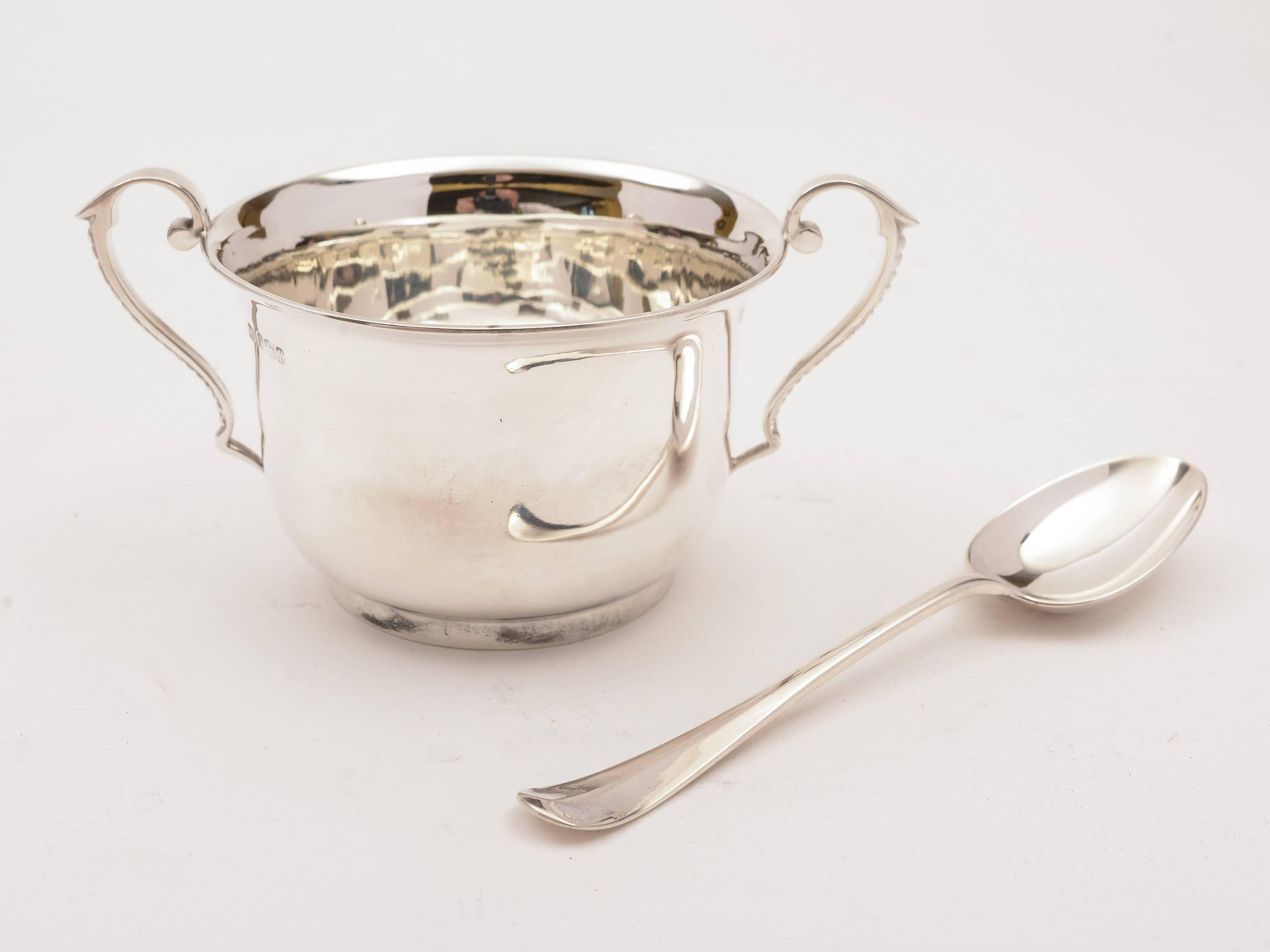 A lovely English Edwardian cased silver twin handled bowl with matching spoon. Presented in original velvet and silk lined case. Hallmarked Sheffield 1903 and marked 'HA' for the maker Atkin Brothers - Harry Atkins. 

  

Measurements:
Bowl