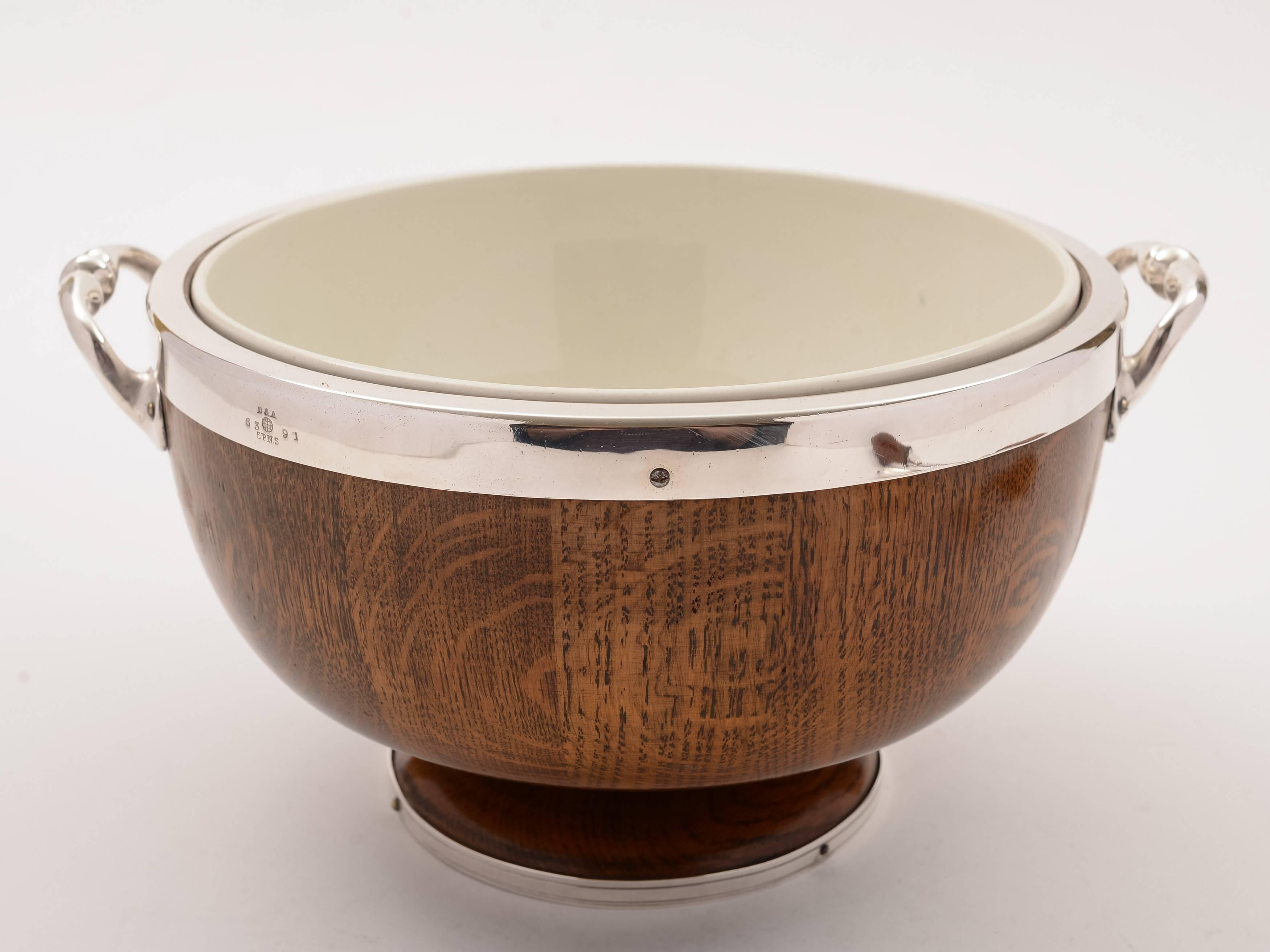 European Victorian Oak and Silver Plated Salad Bowl, circa 1890 For Sale