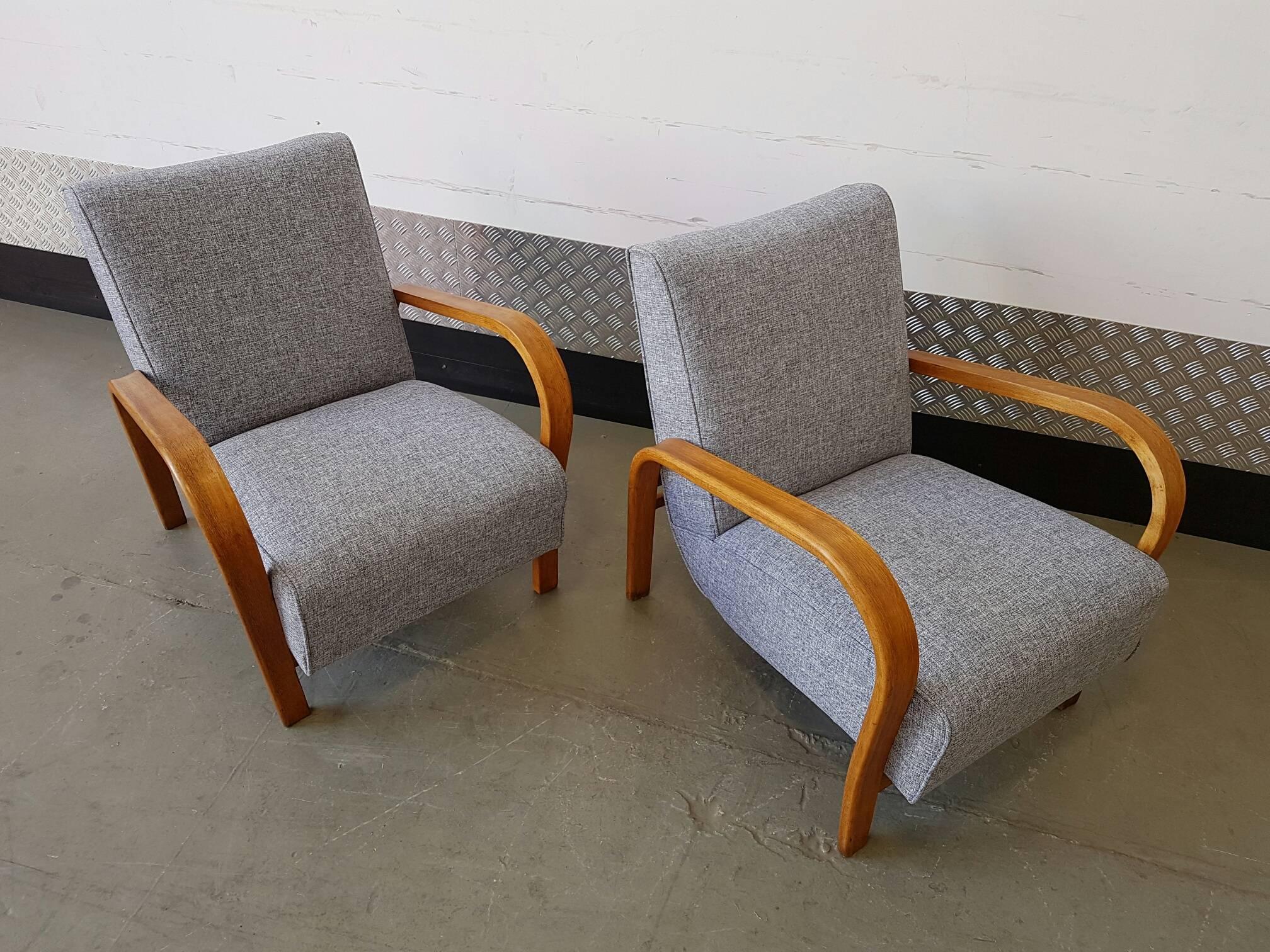 Set of Two Jindrich Halabala Lounge Chairs, 1930 In Excellent Condition In London, GB