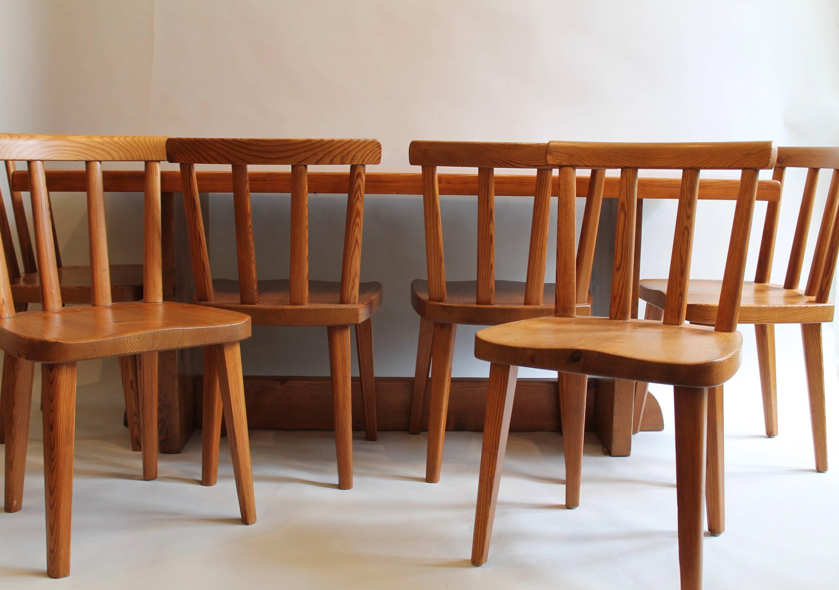 Mid-20th Century Pine Dining Table with Six Matching Chairs by Axel Einar Hjorth