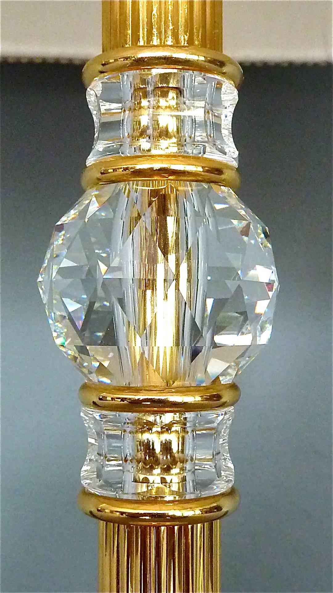 Doré Lampe de bureau Luxus en laiton doré et verre de cristal taillé en métal, Palwa, Allemagne en vente