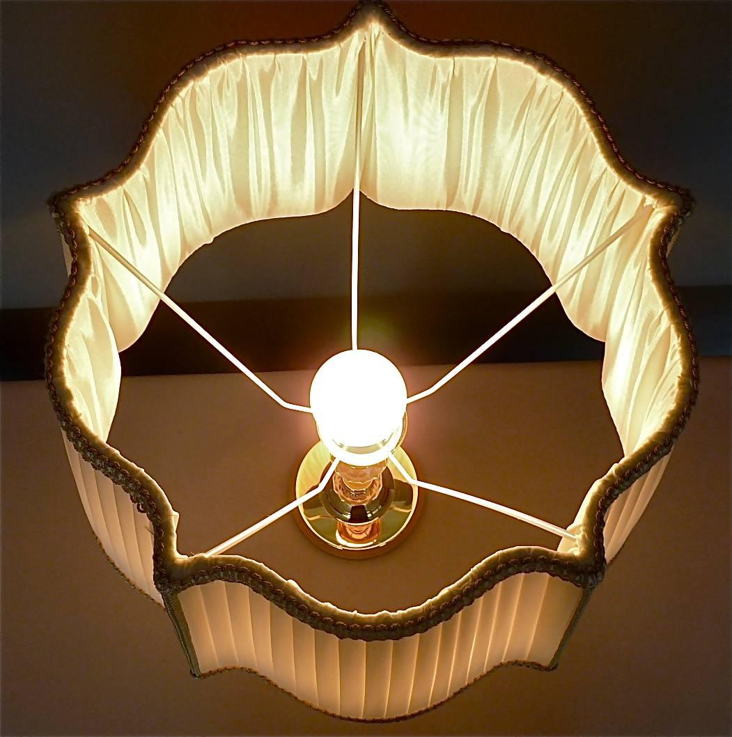 Fin du 20e siècle Lampe de bureau Luxus en laiton doré et verre de cristal taillé en métal, Palwa, Allemagne en vente
