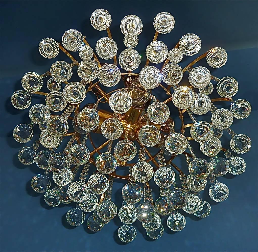 Precious Gilt Brass Faceted Crystal Glass Sputnik Chandelier by Christoph Palme (Moderne der Mitte des Jahrhunderts)