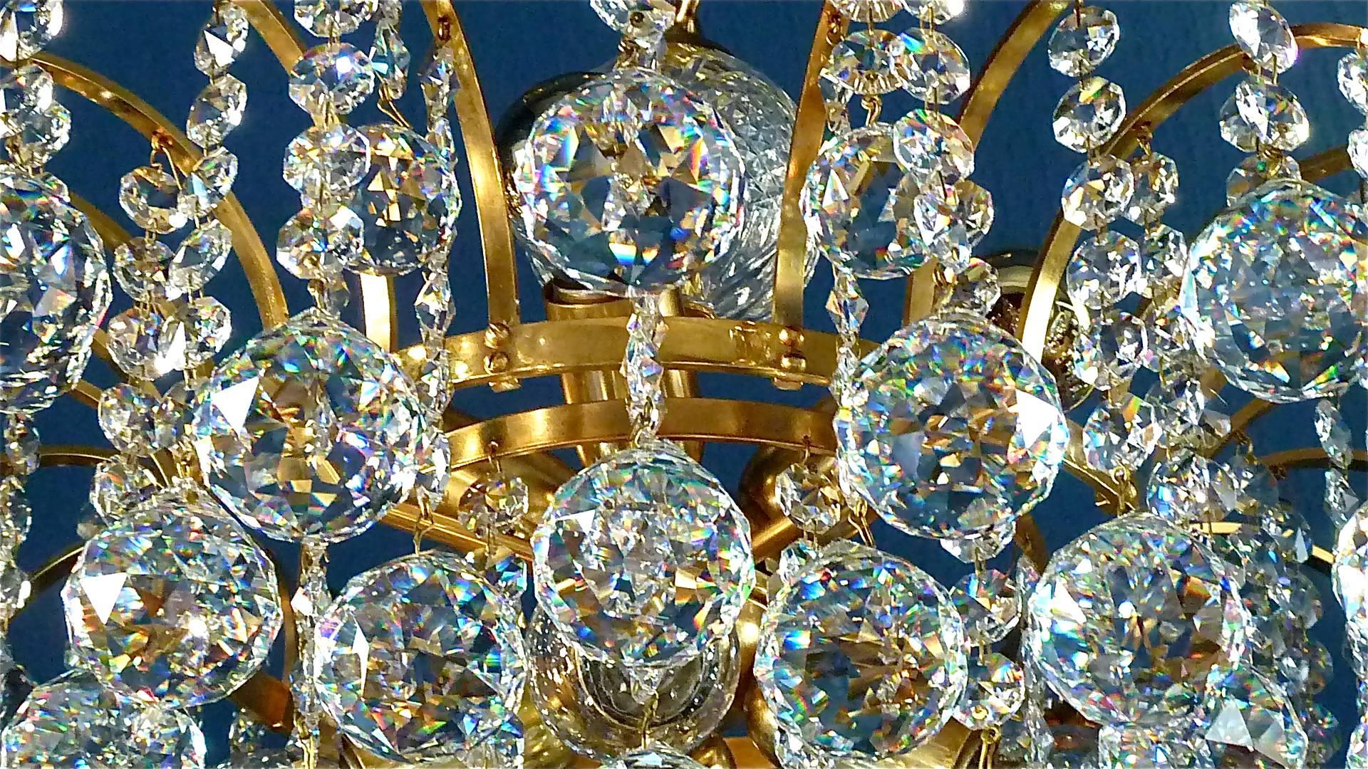Precious Gilt Brass Faceted Crystal Glass Sputnik Chandelier by Christoph Palme (Mitte des 20. Jahrhunderts)