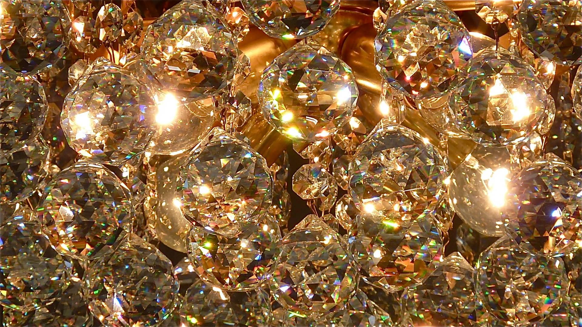 Precious Gilt Brass Faceted Crystal Glass Sputnik Chandelier by Christoph Palme 3