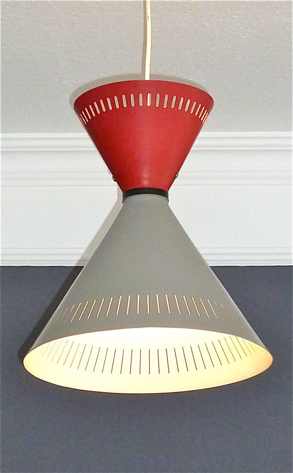 Rare and stunning big Italian pendant lamp and matching wall light executed in the 1950s with attribution to one of the famous companies and designers Stilnovo, Arteluce, Lumi, Arredoluce and Sarfatti. The pendant lamp has an adjustable  total