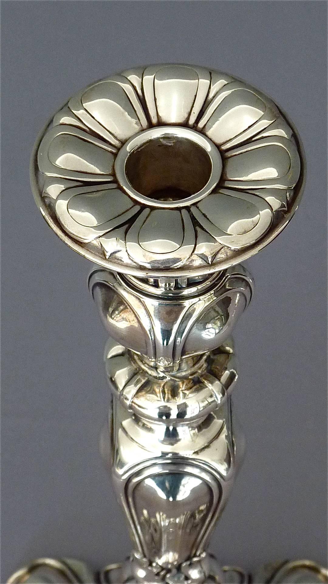 Allemand Paire de bougeoirs anciens WMF en métal argenté de style baroque 1900  en vente