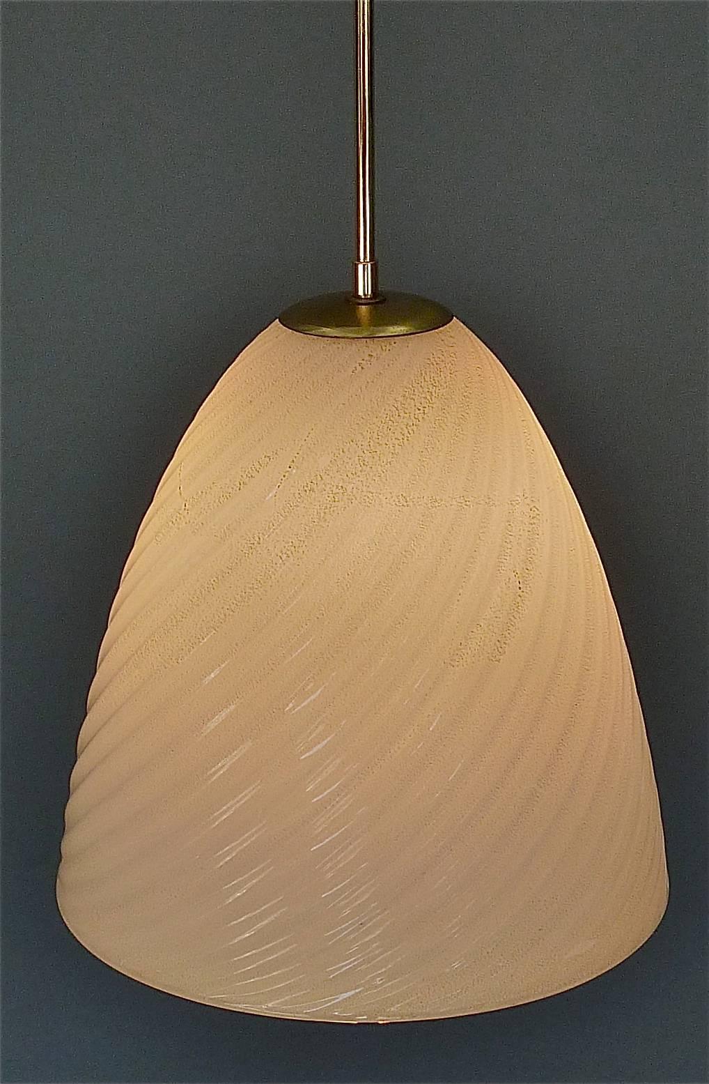 Large Archimede Seguso Pendant Lamp Brass Golden Murano Glass 1950s Venini Style For Sale 1