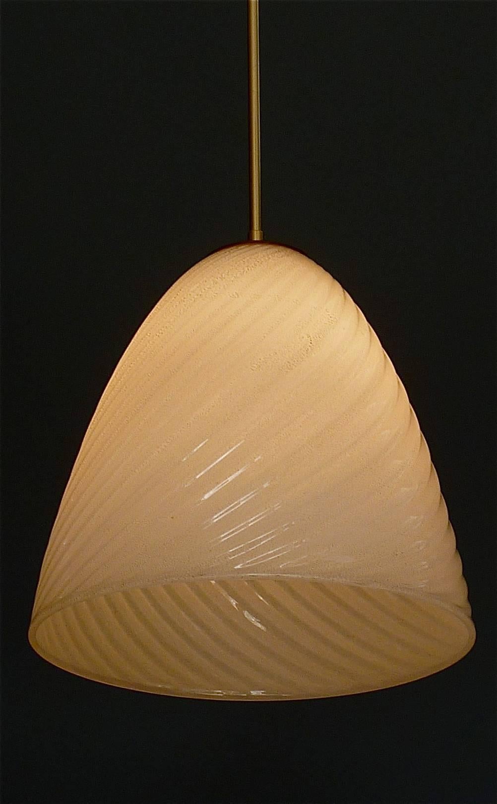 Large Archimede Seguso Pendant Lamp Brass Golden Murano Glass 1950s Venini Style For Sale 3