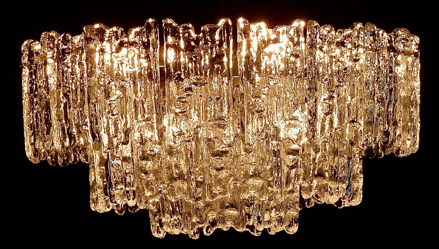 Large Mid-Century Kalmar Austria Nickelled Brass Textured Ice Glass Chandelier For Sale 1