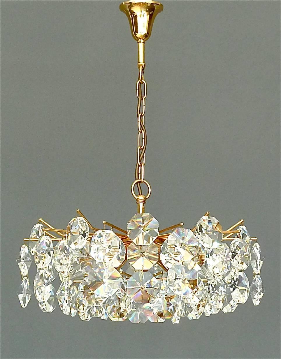 Mid-Century Modern Noble Palwa Chandelier Mid-Century Gilt Brass Faceted Crystal Glass Sputnik 1960 For Sale