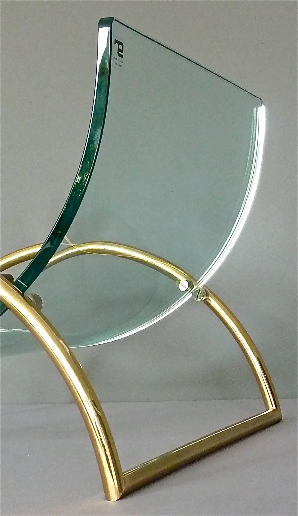 Chic Magazine Rack Stand Curved Glass Brass Lyre Shape, Gallotti & Radice, 1970 In Good Condition In Nierstein am Rhein, DE