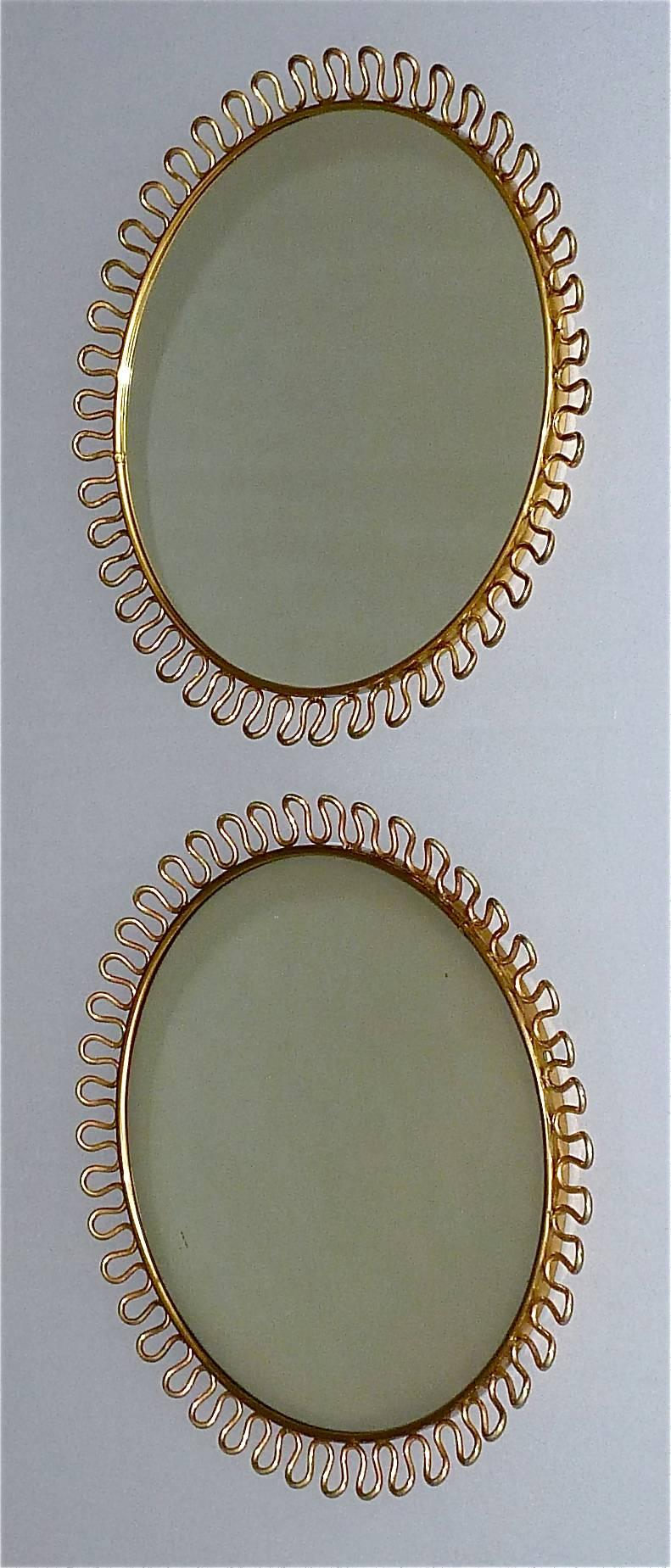Pair of Round Wall Mirrors, Josef Frank Svenskt Tenn Sweden Brass Sunburst 1950s In Excellent Condition In Nierstein am Rhein, DE