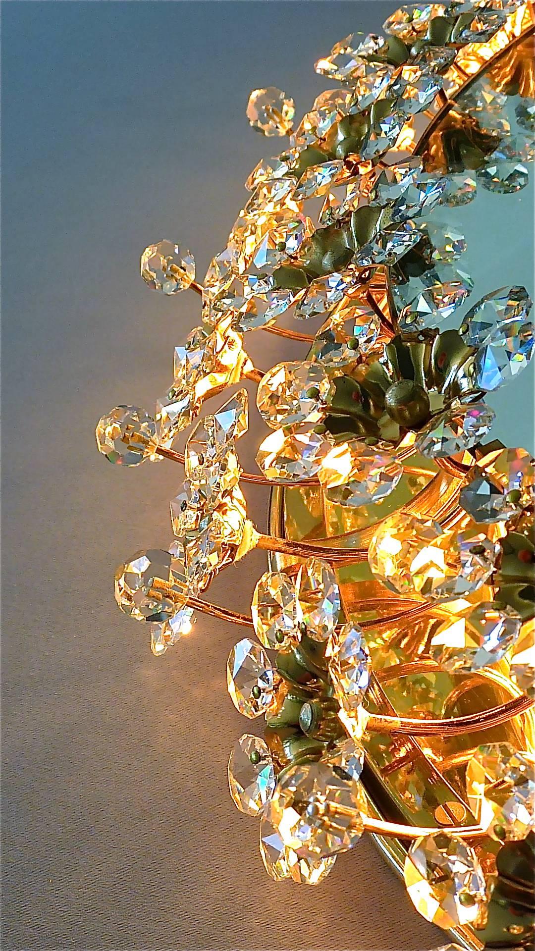 Beleuchteter Palwa-Spiegel, vergoldetes facettiertes Kristallglas, Blumen, Deutschland 1960er Jahre im Angebot 1