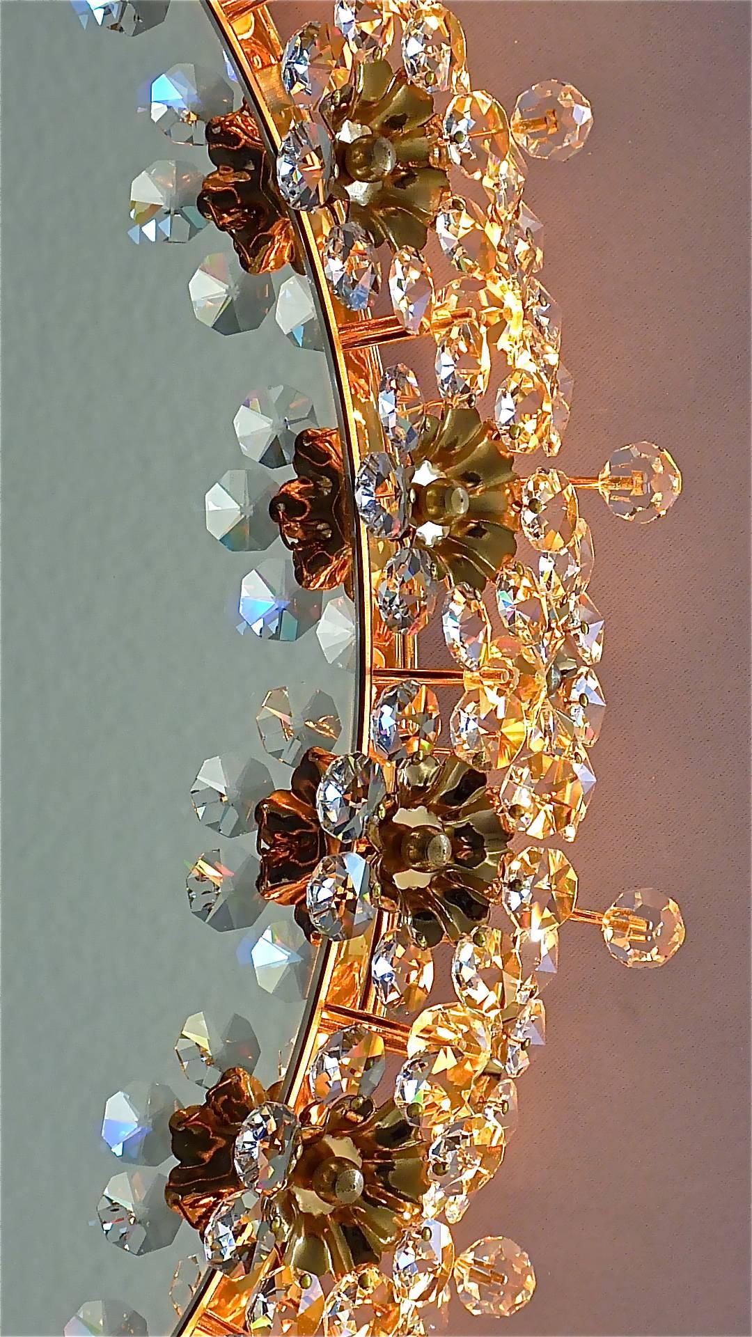 Beleuchteter Palwa-Spiegel, vergoldetes facettiertes Kristallglas, Blumen, Deutschland 1960er Jahre im Angebot 3
