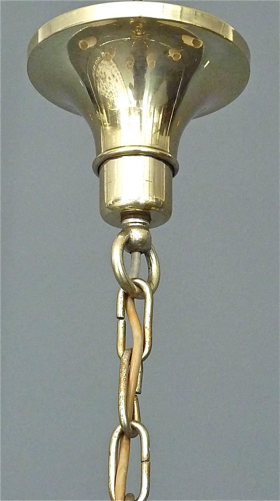 Elegance Large Empire Style Classical Silver Chandelier Eight-Light Pendant, 1920 Bon état - En vente à Nierstein am Rhein, DE