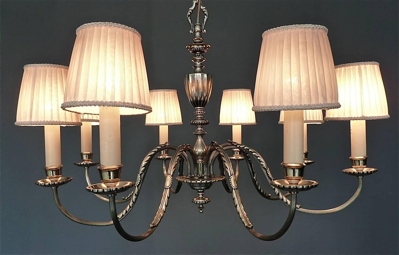 Elegant Large Empire Style Classical Silver Chandelier Eight-Light Pendant, 1920 For Sale 1