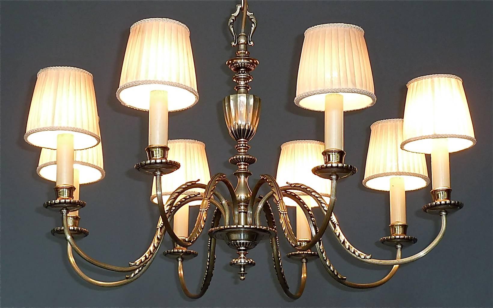 Elegant Large Empire Style Classical Silver Chandelier Eight-Light Pendant, 1920 For Sale 2