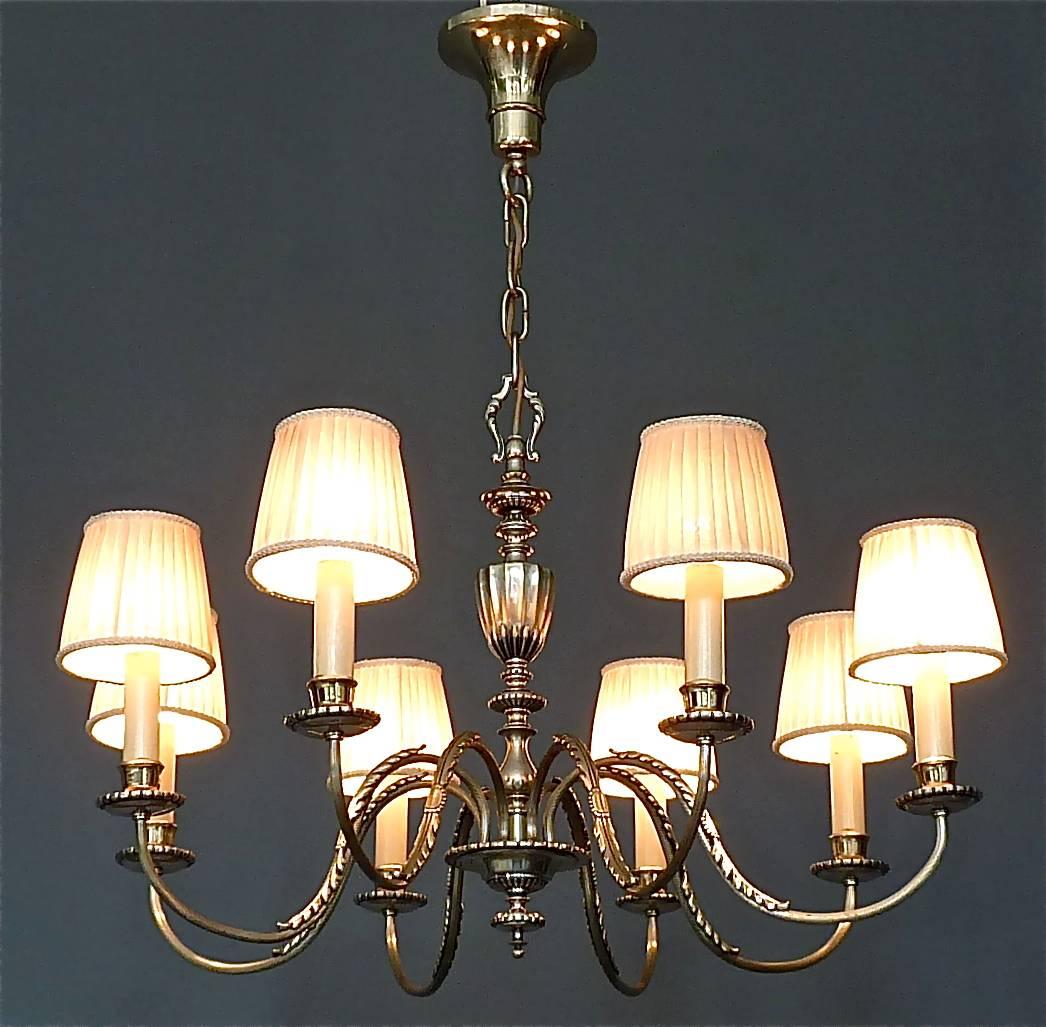Elegant Large Empire Style Classical Silver Chandelier Eight-Light Pendant, 1920 For Sale 3