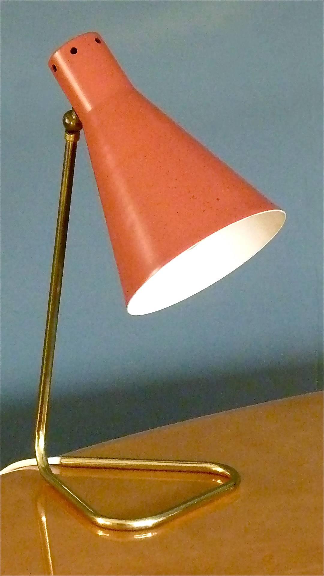 Great 1950s Red Enameled Triangle Brass Table Wall Lamp Stilnovo Arteluce Kalmar 2