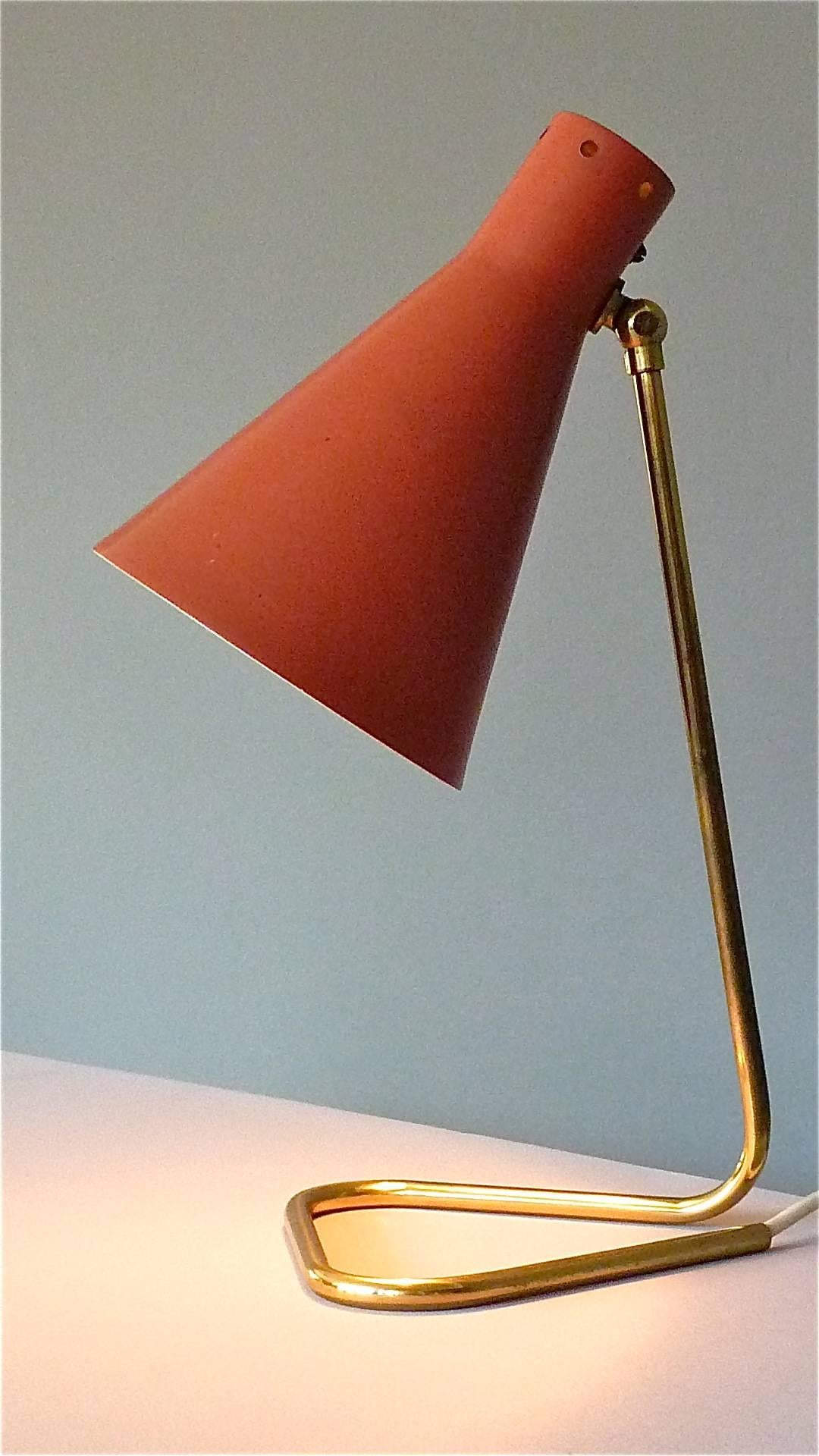 Great 1950s Red Enameled Triangle Brass Table Wall Lamp Stilnovo Arteluce Kalmar 3