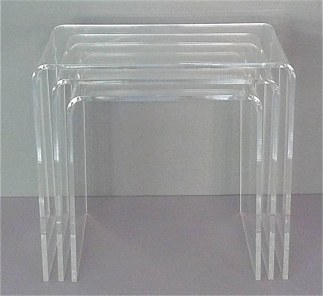 Set of Three Italian Space Age Lucite Acrylic Nesting Tables, Clear Plastic 1
