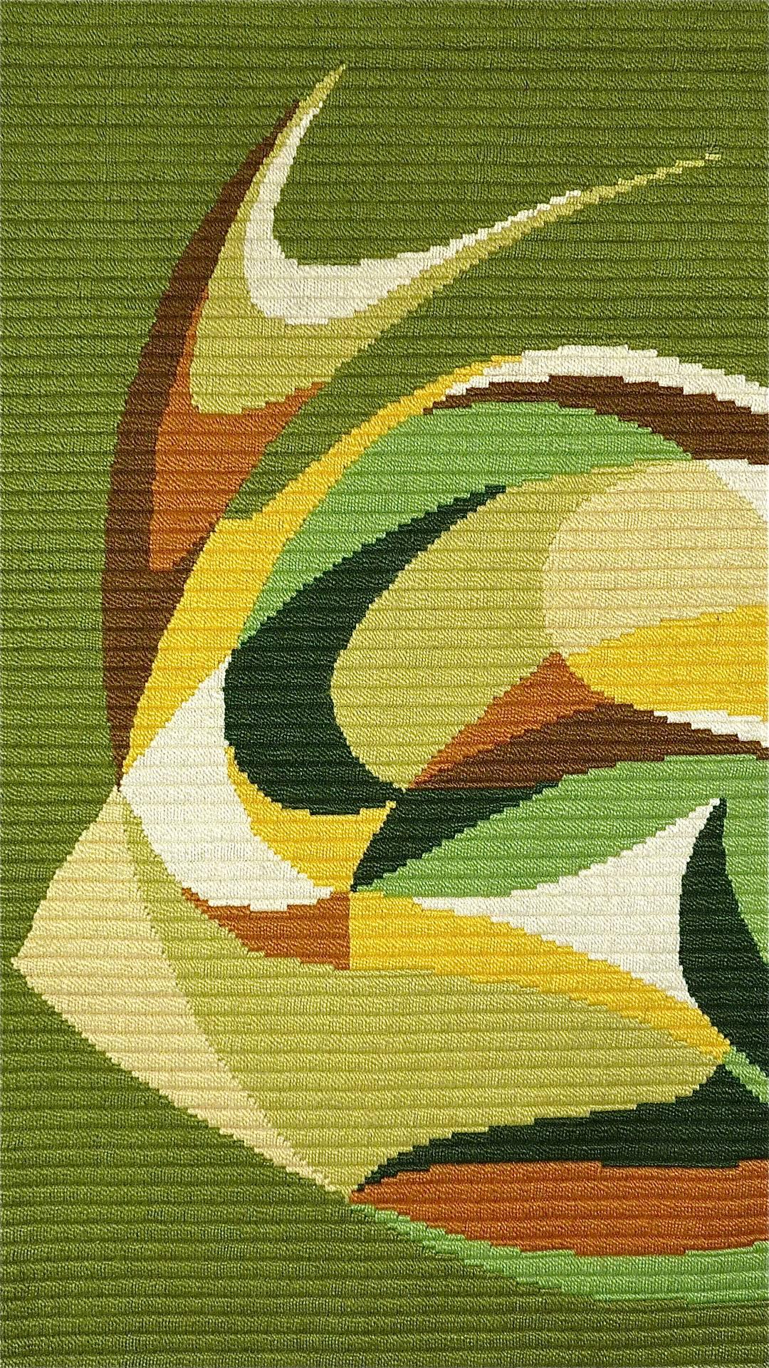 Fantastic Danish, probably Rya midcentury design flat-weave rug / wall-hanging or carpet made circa 1950-1960. The hand-woven wool wall hanging has a colorful abstract modern design in colors yellow, beige, different kind of green, curry and brown