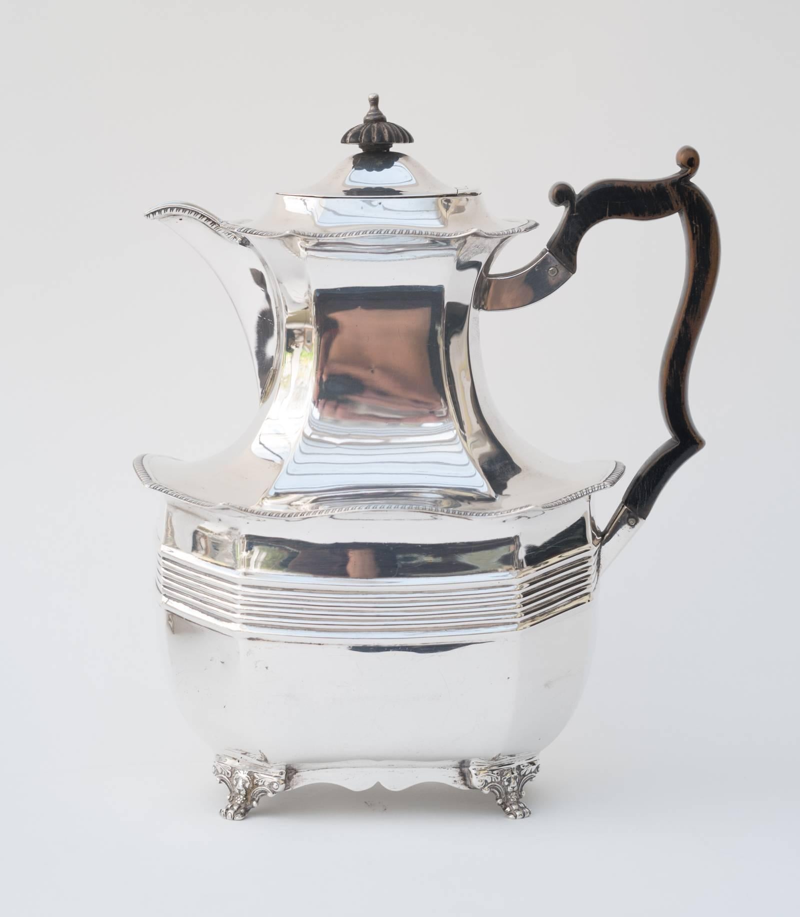 19th century English four-piece silver tea set 

circa 1895 by Thomas Bradbury 

Measures: Tea pot 15cm high 1lb 6 oz
Coffee pot 25cm high 1lb10.7 oz
Sugar bowl 20cm wide 12.9 oz
Milk jug 16.5cm high 8.5 oz.

 