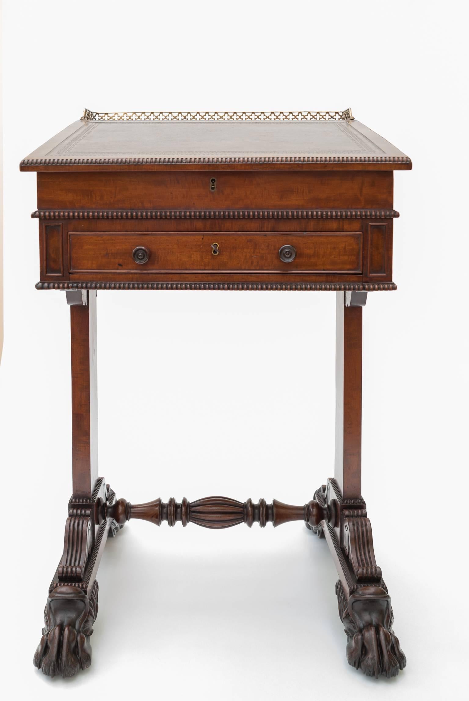 Regency 19th Century Mahogany Davenport Attributed Gillows Pedestal Writing Desk For Sale