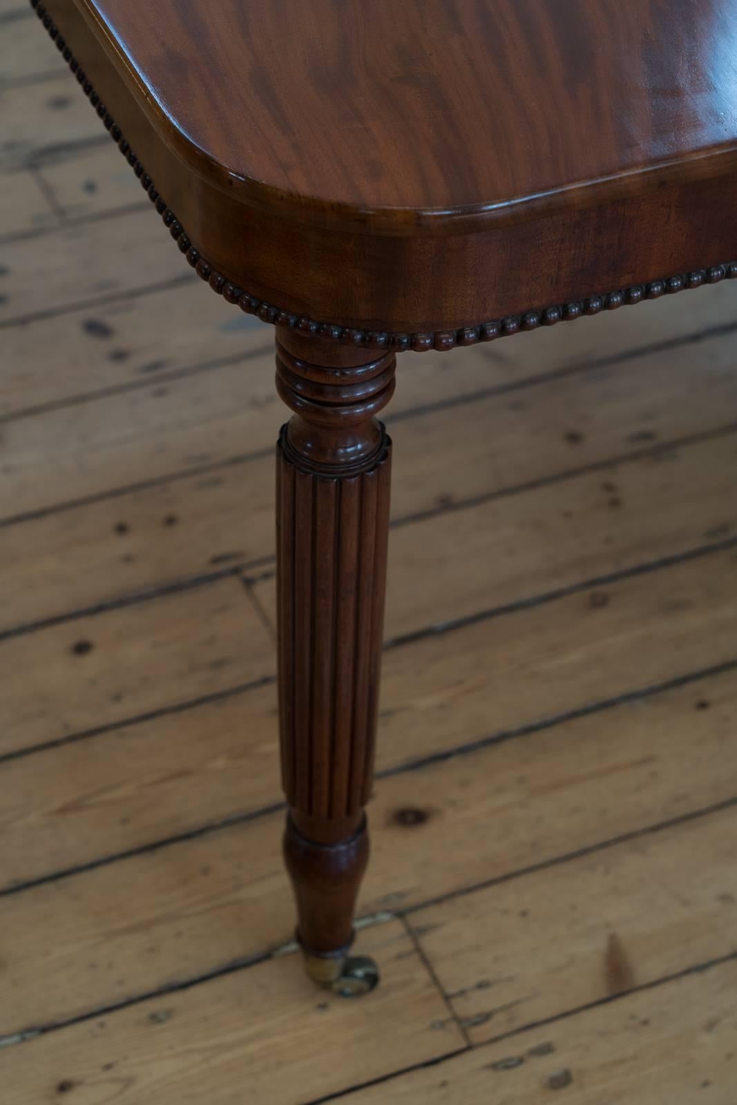 19th Century Regency Flame Mahogany Dining Large Table In Good Condition In Brighton, GB