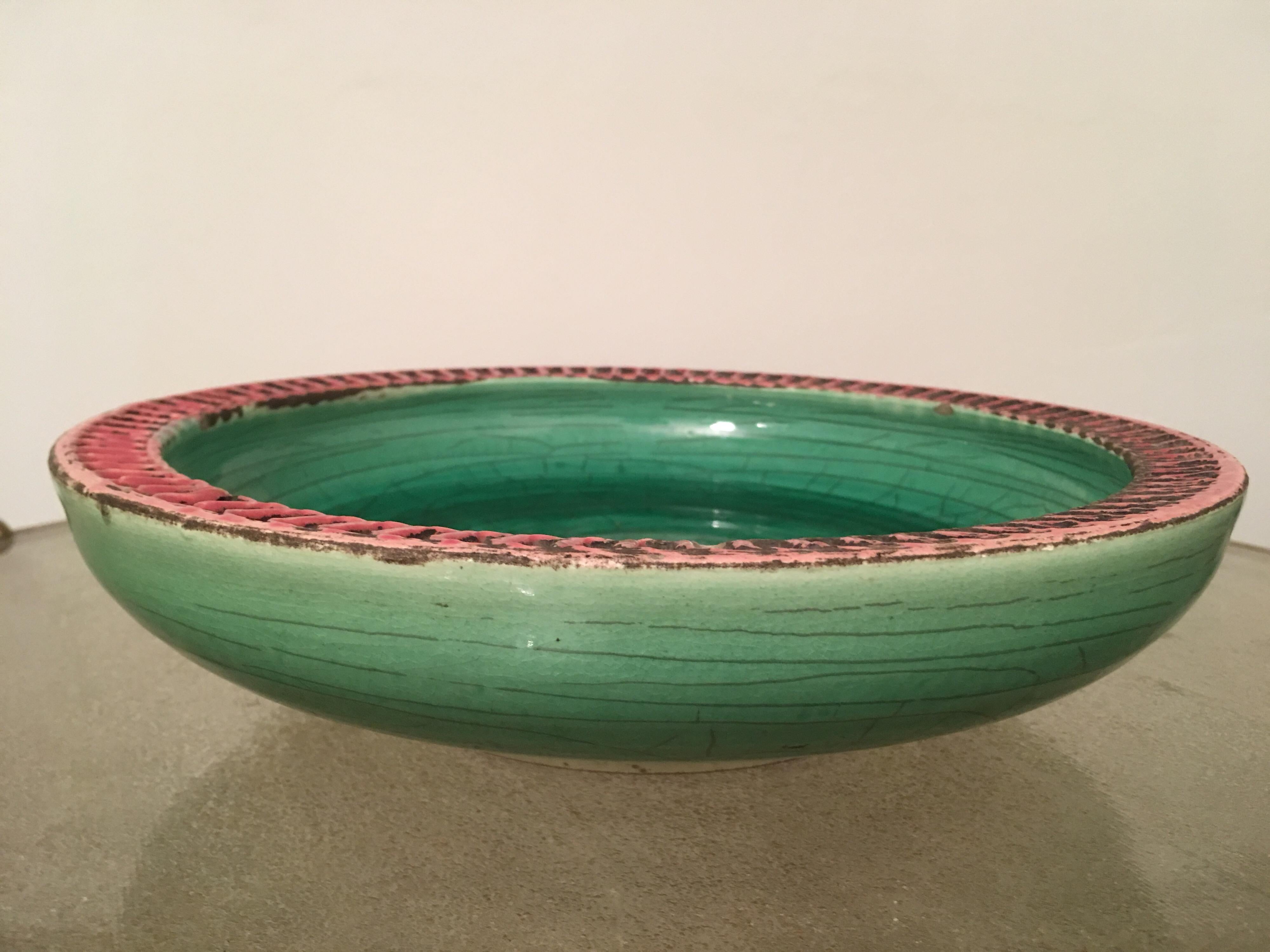 Jean Besnard Signed Green Crackle and Pink Ceramic Bowl, France, 1930s In Good Condition For Sale In Aix En Provence, FR