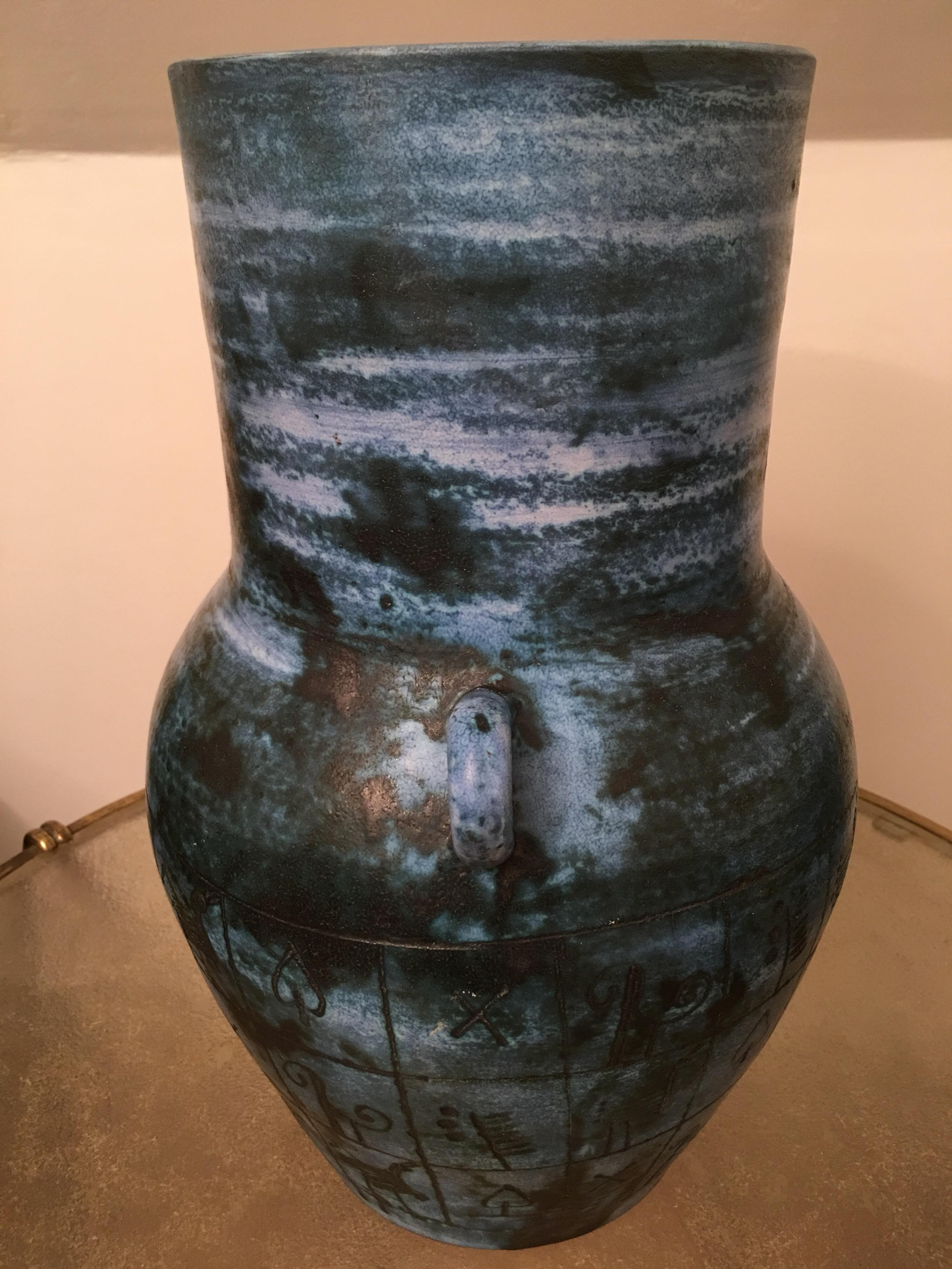 Jacques Blin Signed Large Blue Ceramic Vase, Incised Decor, French, 1960s In Good Condition For Sale In Aix En Provence, FR