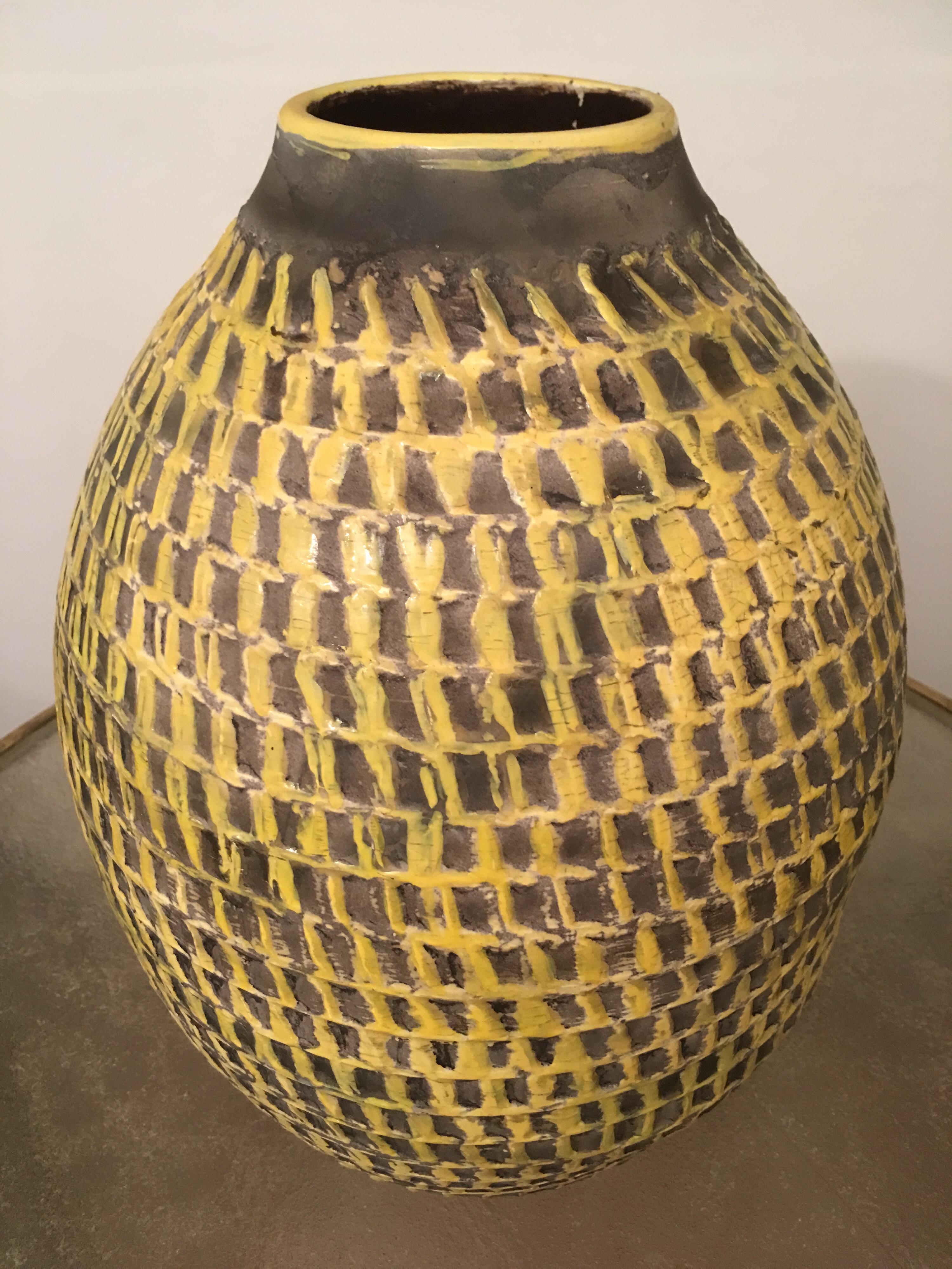 Rare Large ceramic vase made by Jean Besnard in 1930s.
Beautiful yellow incised decor on grey background.
Signed JB FRANCE underside.