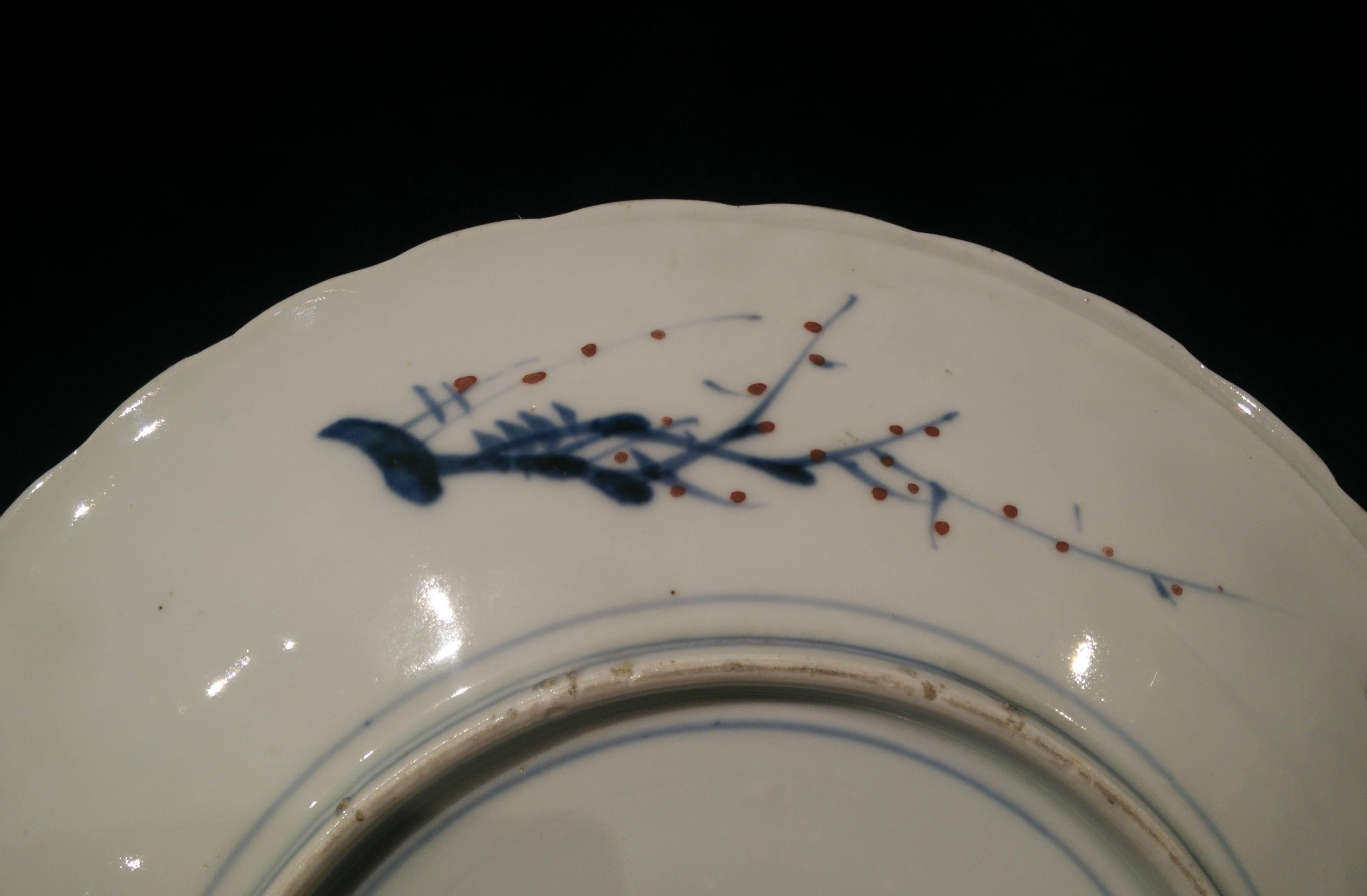18th Century Japanese Imari Porcelain Chrysanthemum Shaped Plate For Sale 2