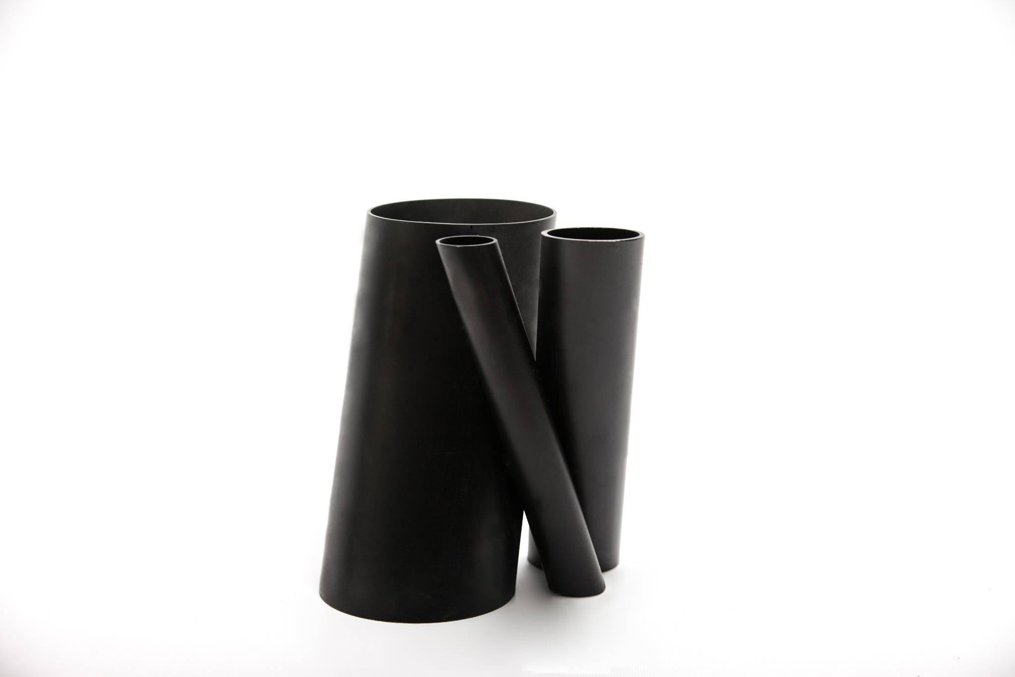 Peint à la main Fferrone Contemporary Minimal Triple Black Steel Flower Sculptural Vase en vente
