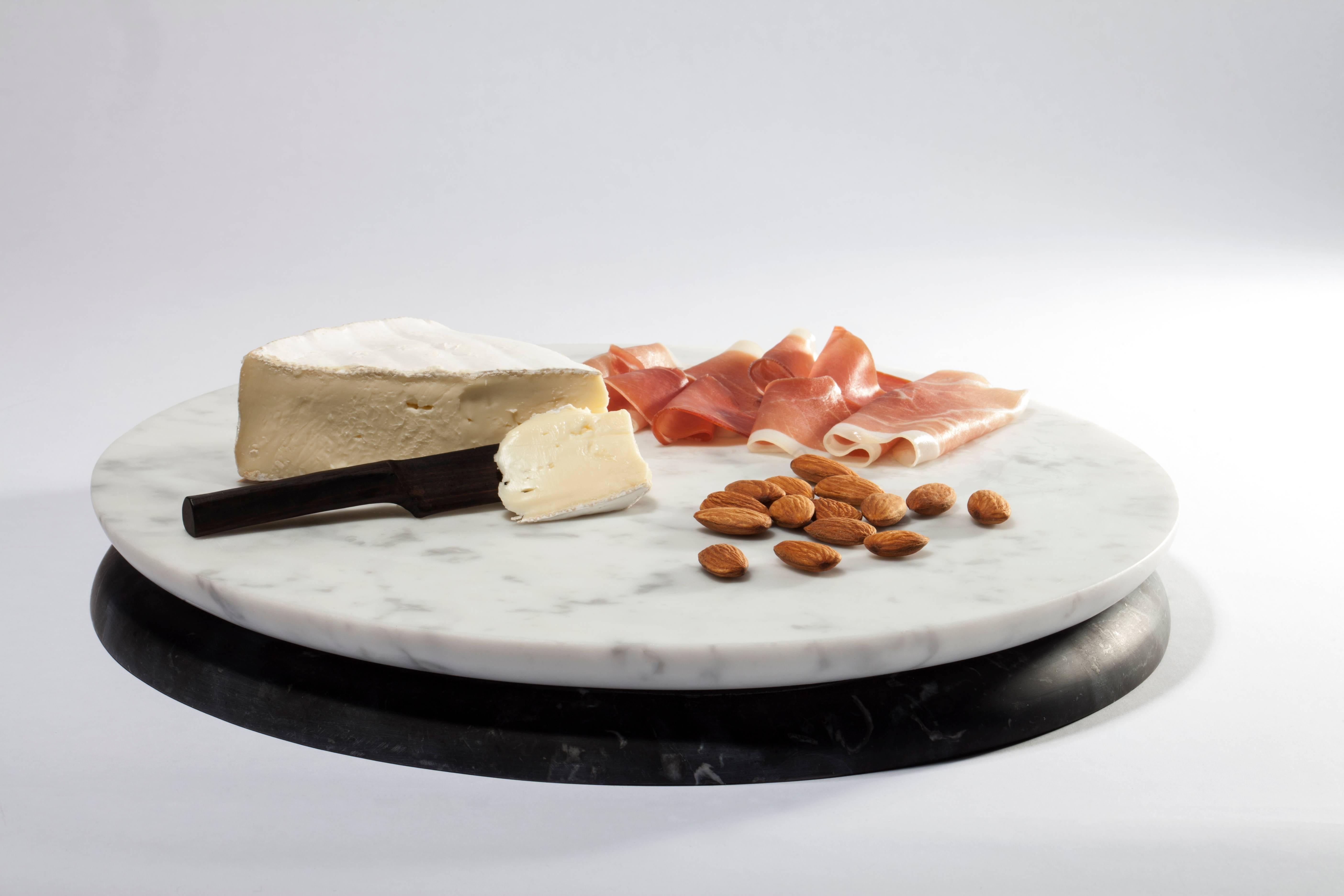 Fferrone Contemporary Handcrafted Italian Marble Serving Tray Board Center Piece im Zustand „Neu“ in Chicago, IL