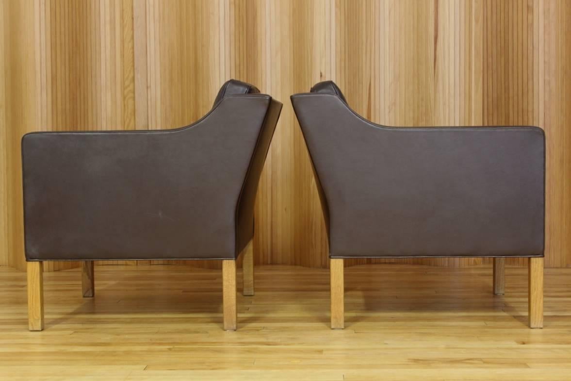Oak Borge Mogensen Leather Lounge Chairs Model 2421 Fredericia Stolefabrik